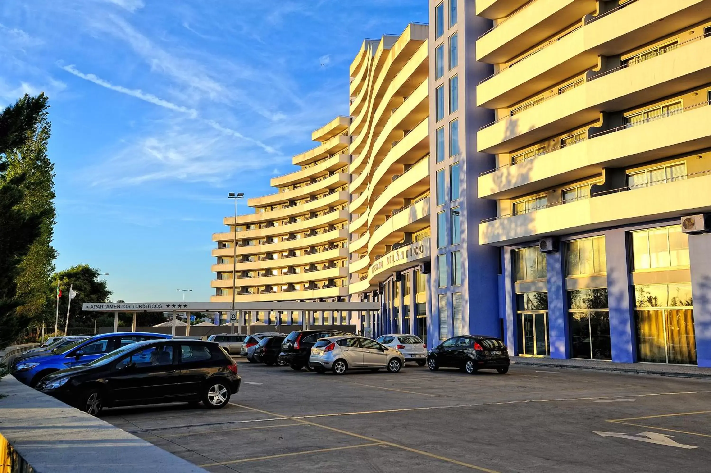 Facade/entrance, Property Building in Oceano Atlantico Apartamentos Turisticos