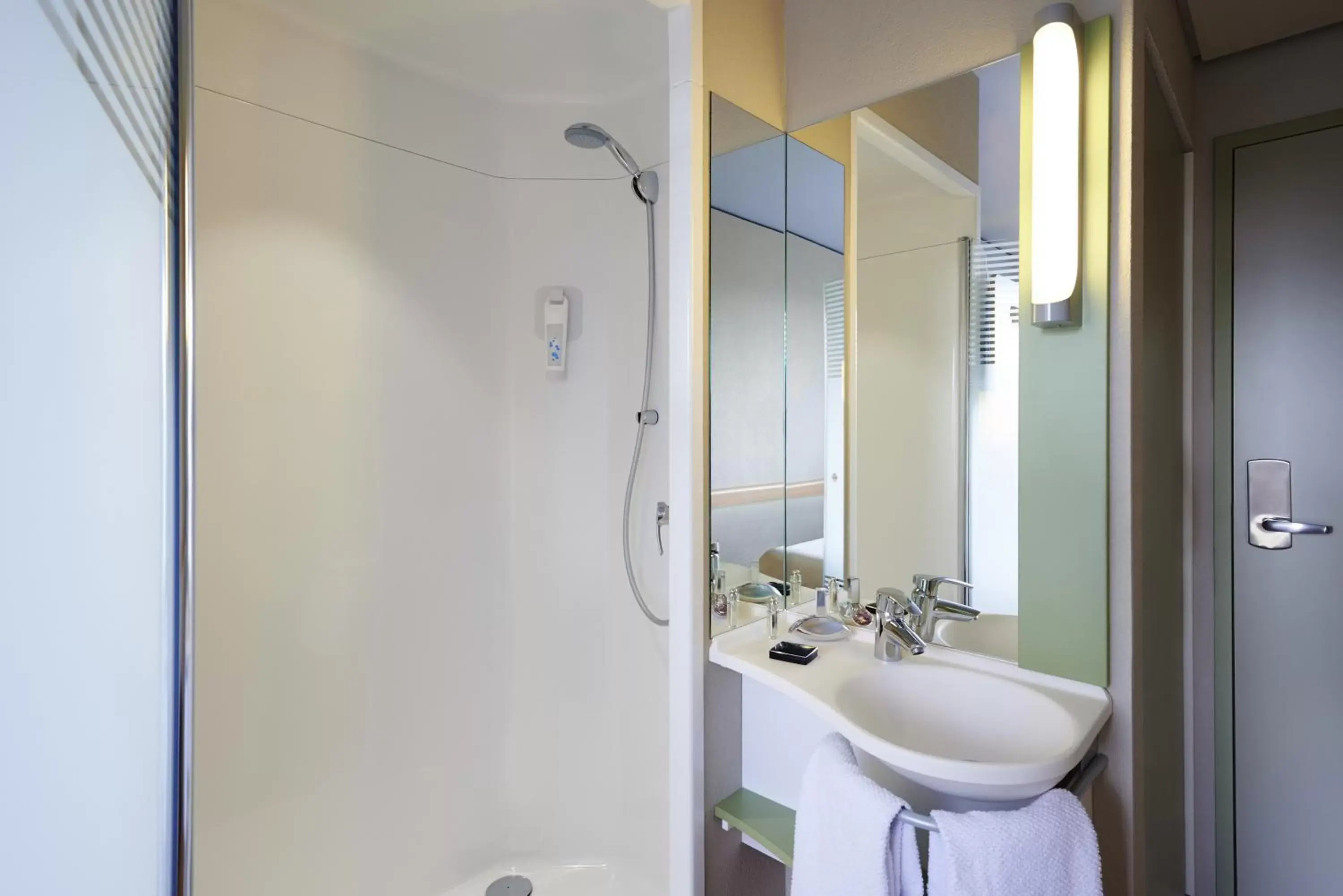Shower, Bathroom in ibis budget Genève Petit-Lancy