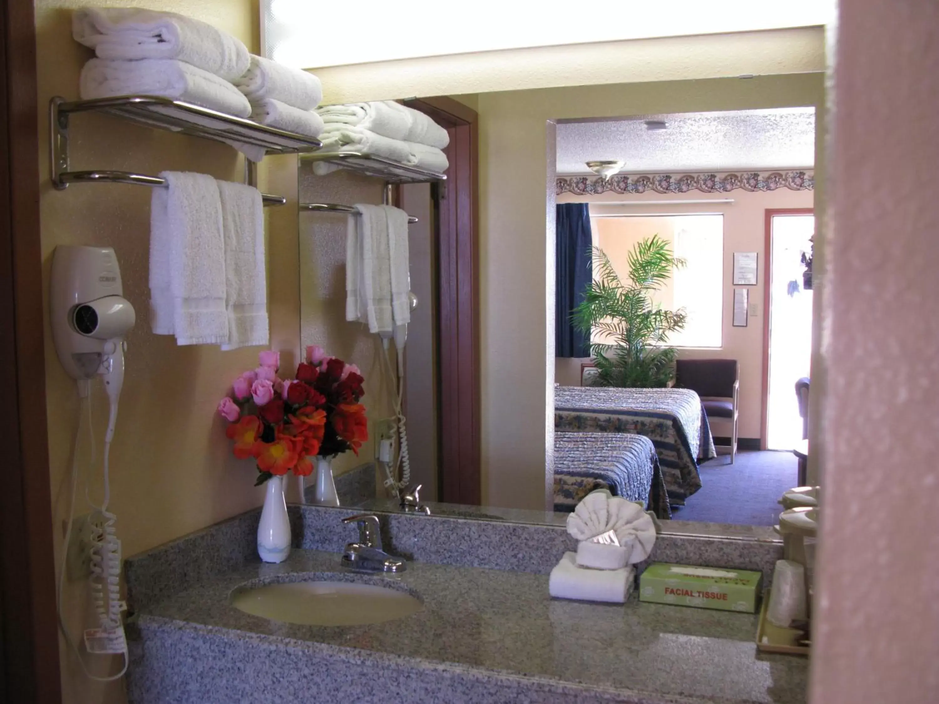 Deluxe Family Suite in Seminole Inn Deluxe Family Suite in Seminole Inn