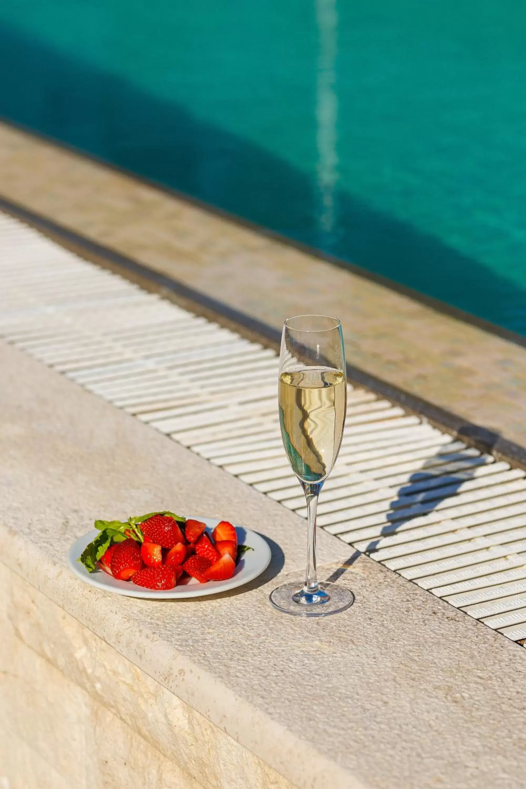 Swimming pool in Hotel Kadmo by Aycon Swimming pool in Hotel Kadmo by Aycon