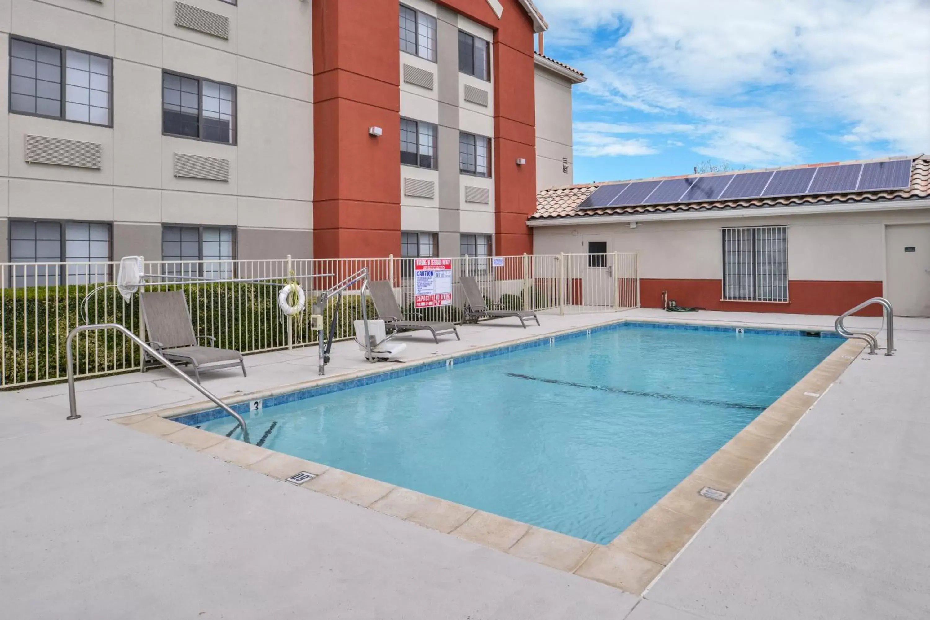 Swimming pool in Holiday Inn Express Westley by IHG Swimming pool in Holiday Inn Express Westley by IHG