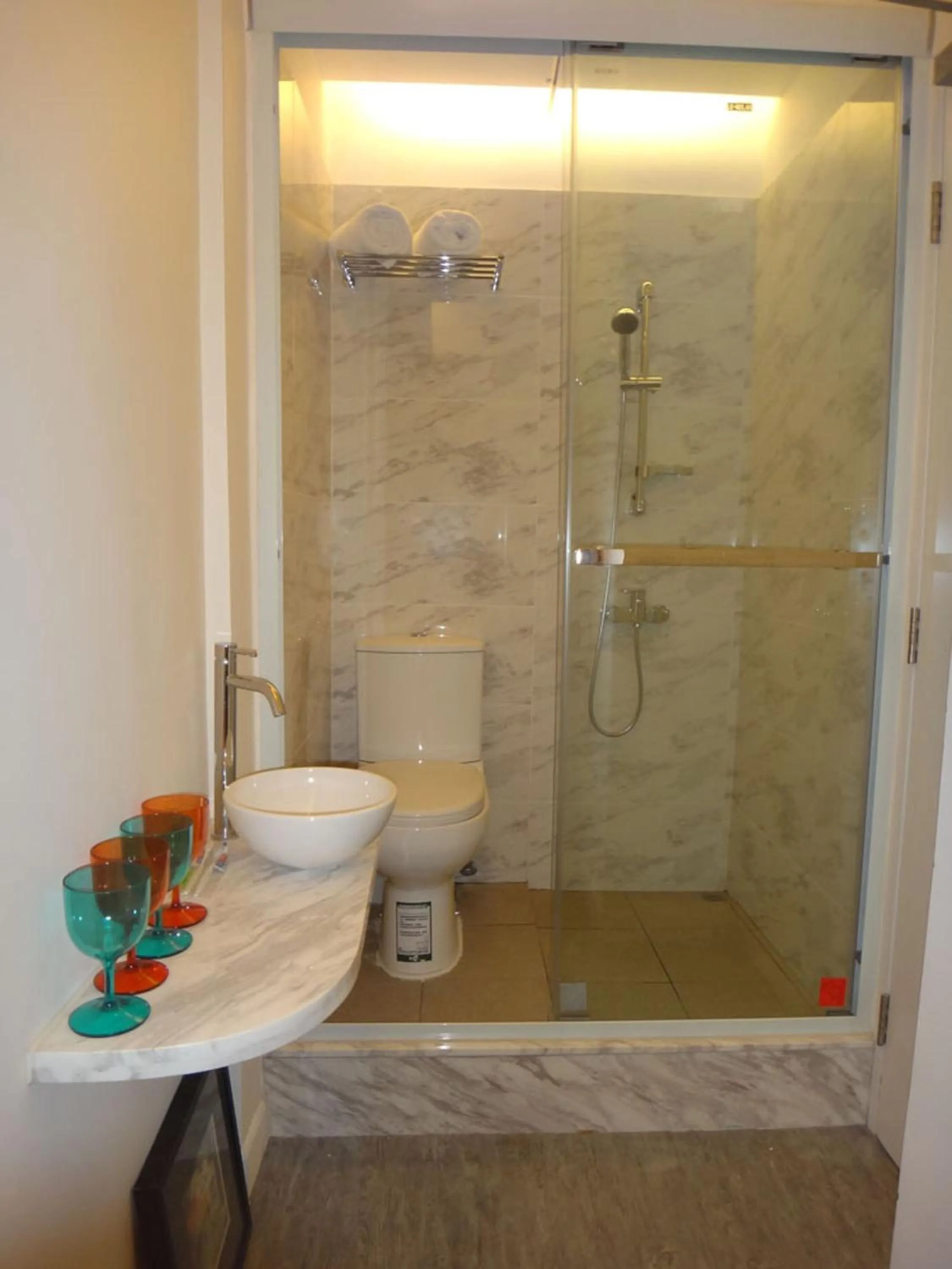 Bathroom in Apple lnn Causeway Bay