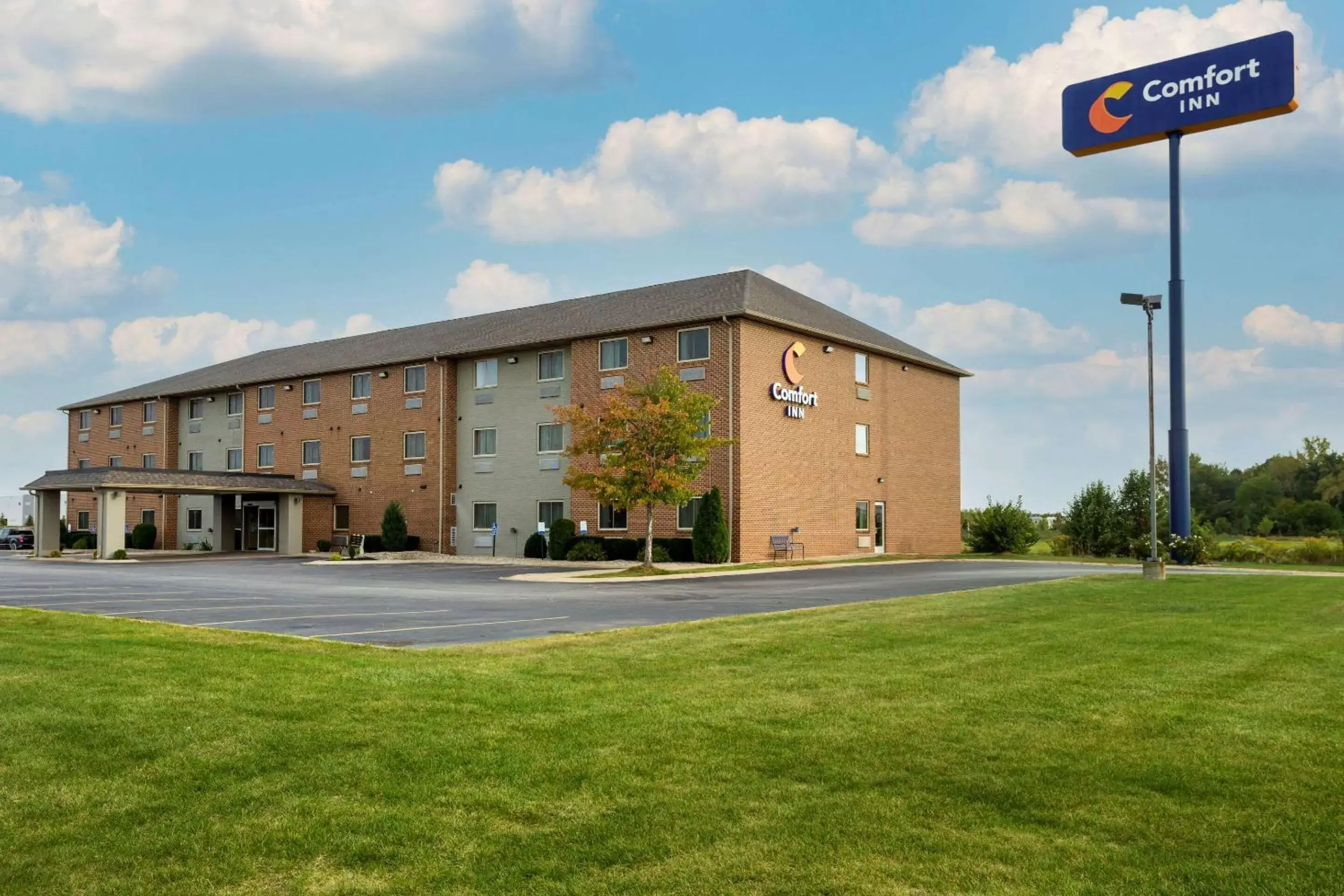 Property Building in Comfort Inn Hobart - Merrillville