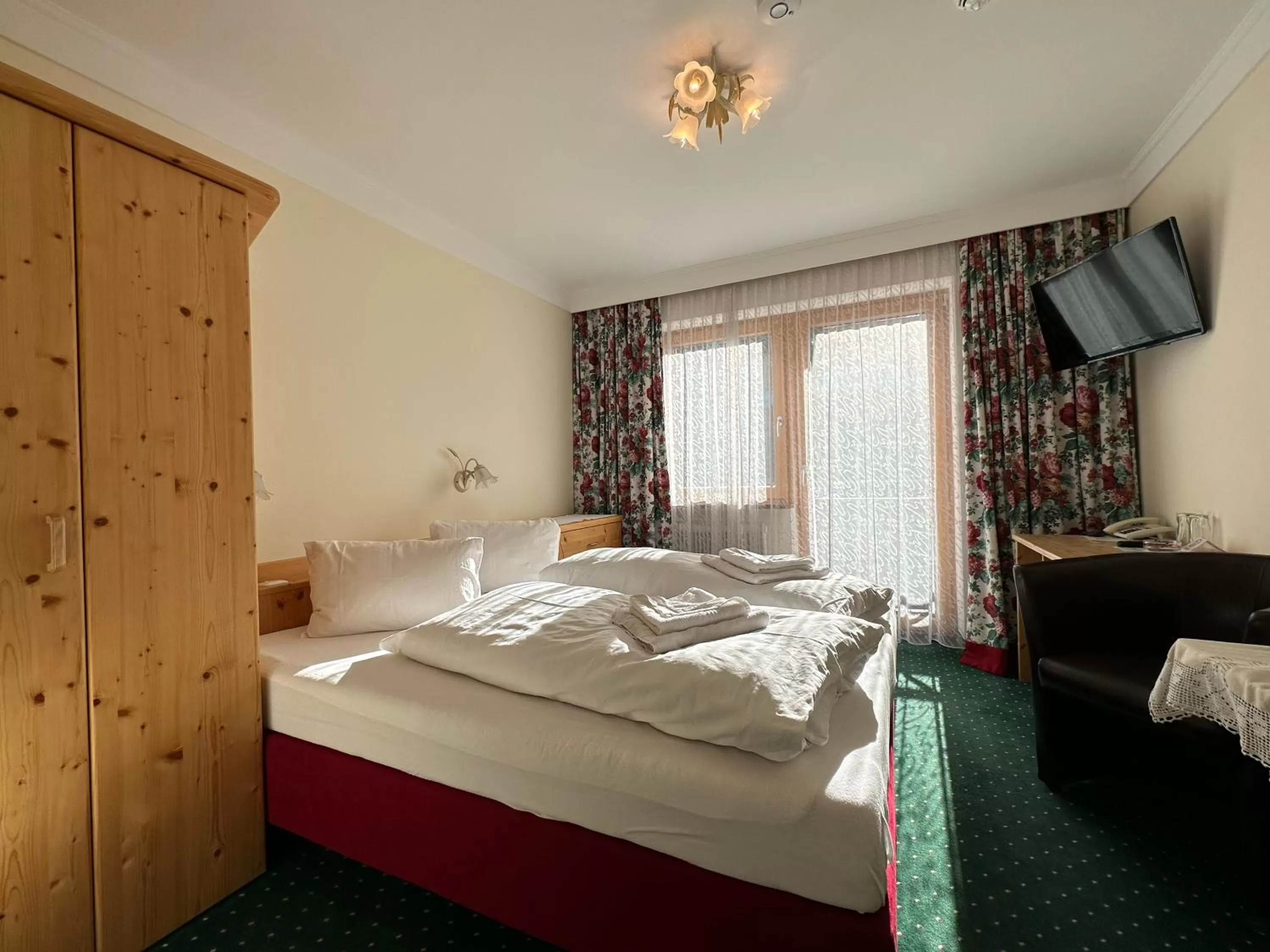 Bed in Pension Dorferwirt