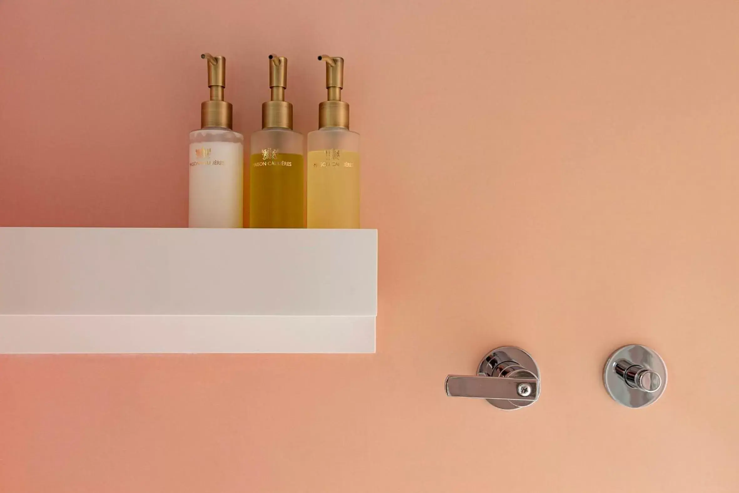 Decorative detail, Bathroom in Domaine de Biar