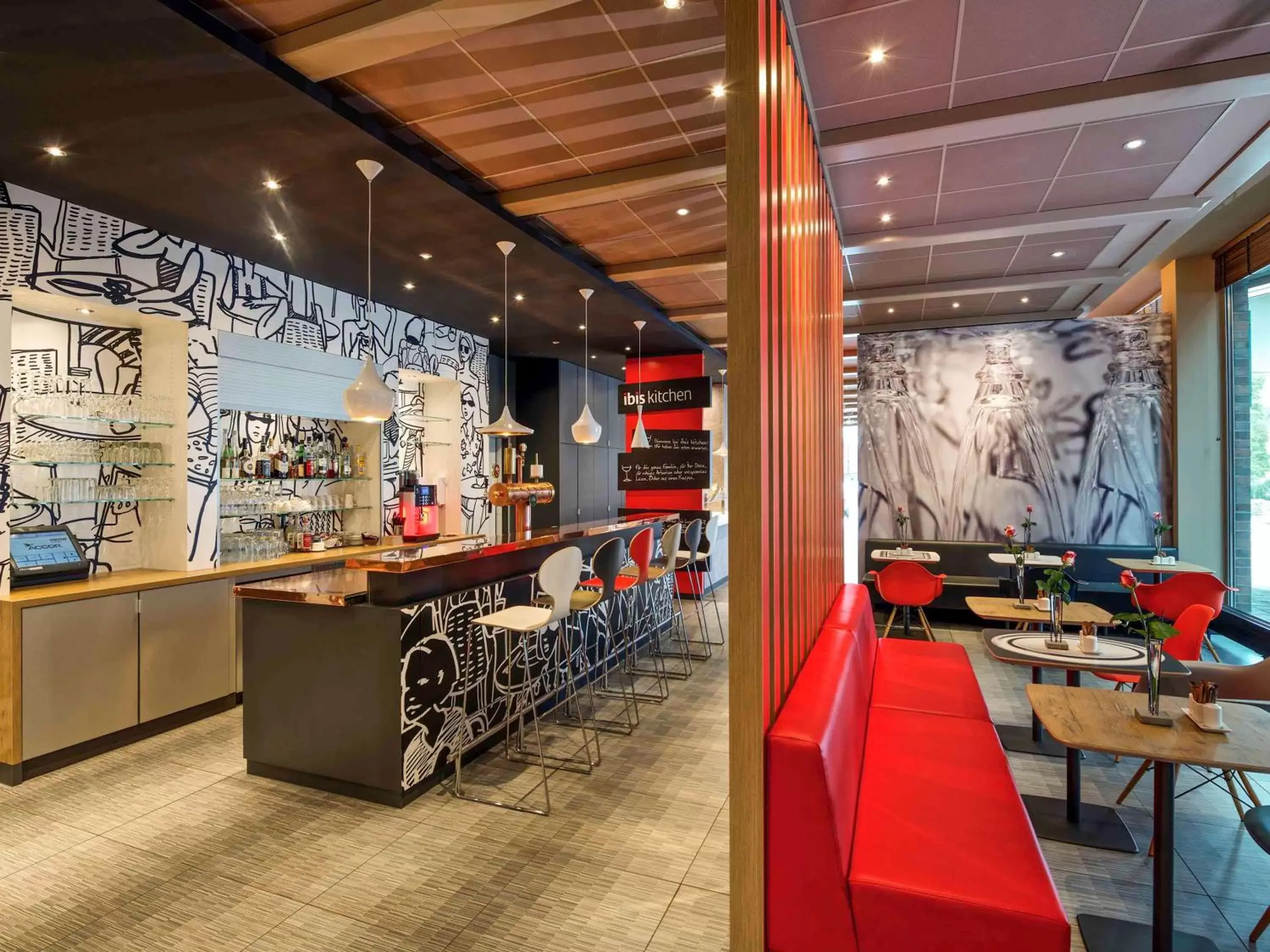 Lounge or bar, Restaurant/Places to Eat in ibis Hamburg Alsterring