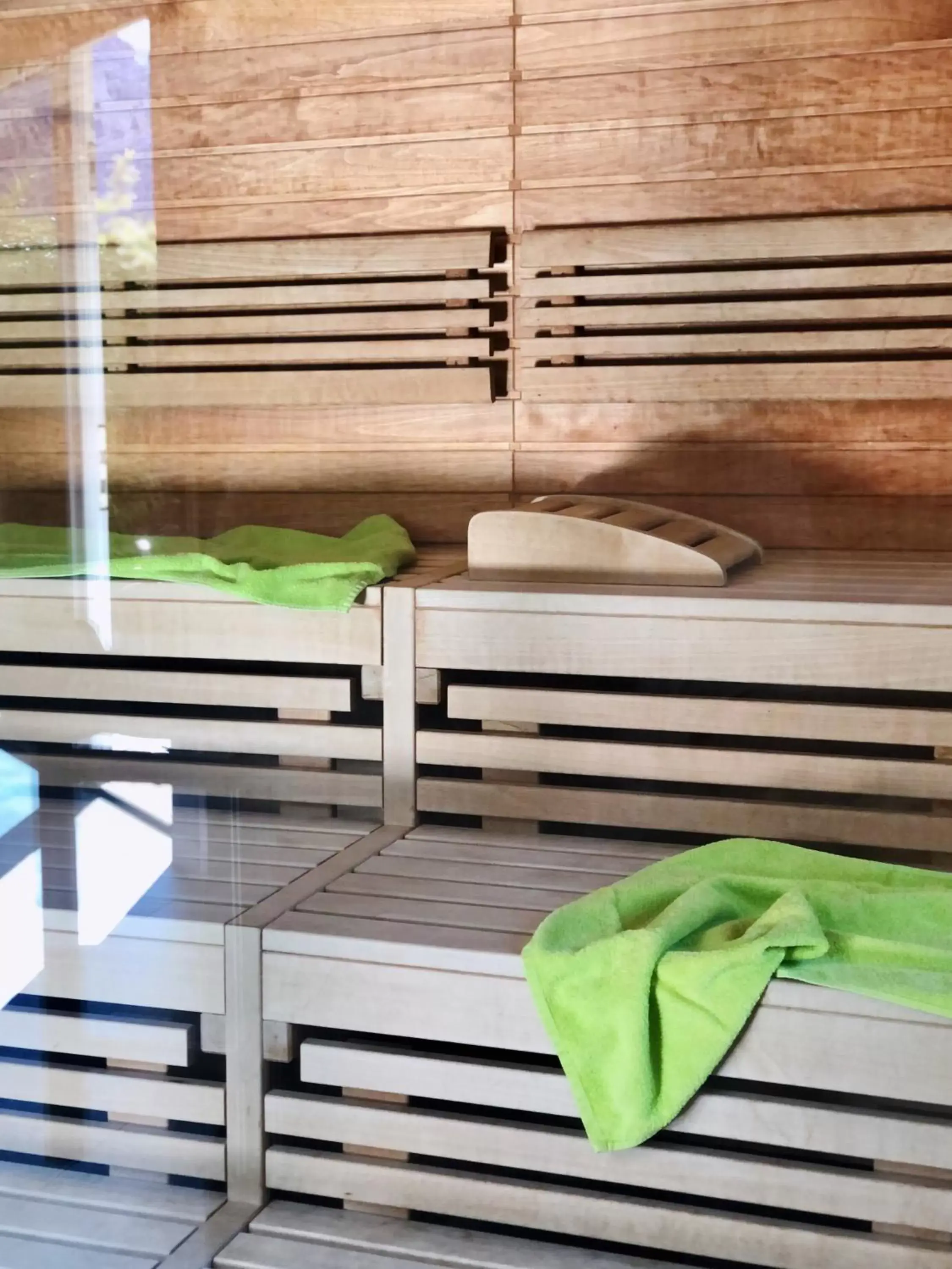 Sauna in Momentum Hotel