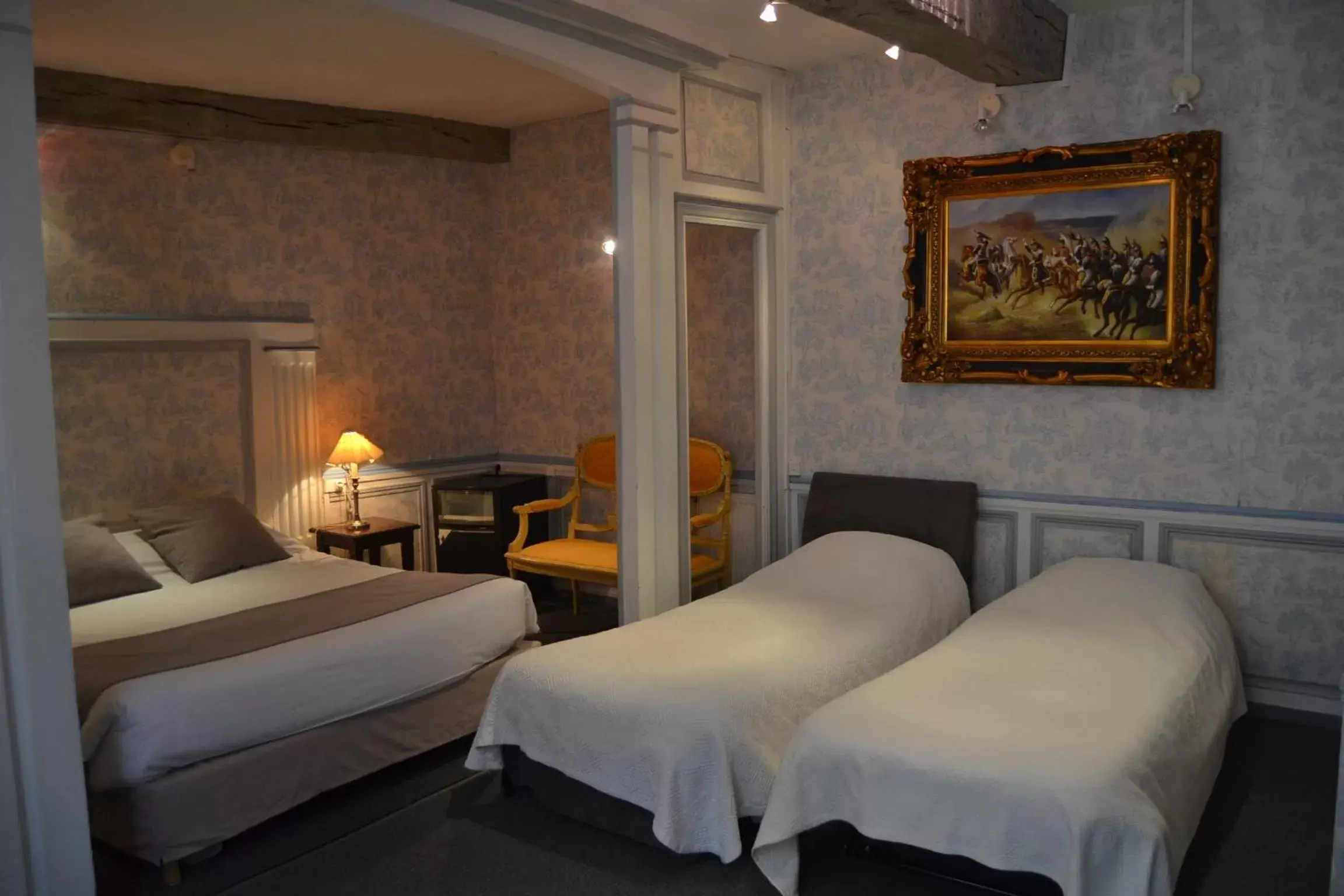 Bed in Brit Hotel Comtes De Champagne - Troyes Centre Historique