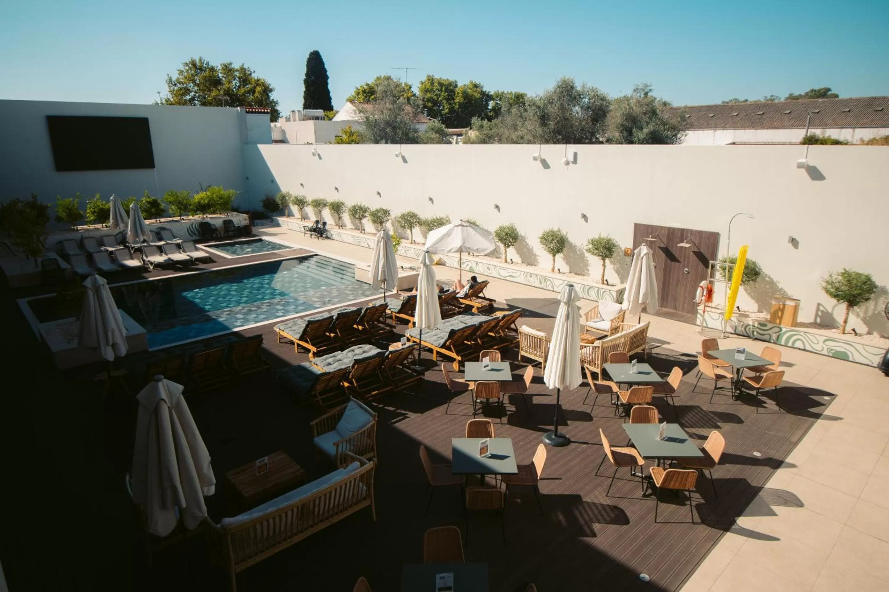 Swimming pool, Restaurant/Places to Eat in Selina Evora