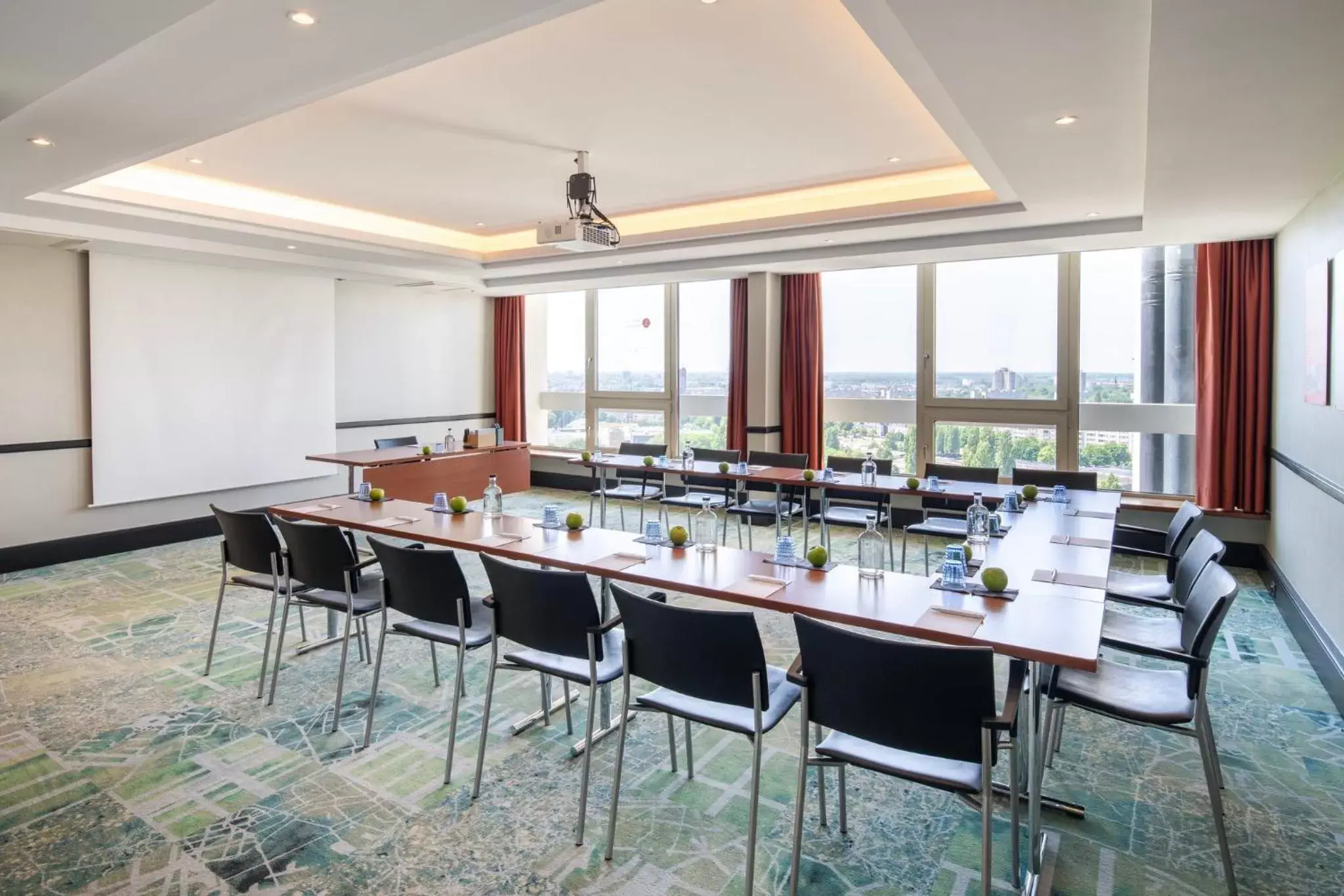 Meeting/conference room in Crowne Plaza Antwerpen, an IHG Hotel