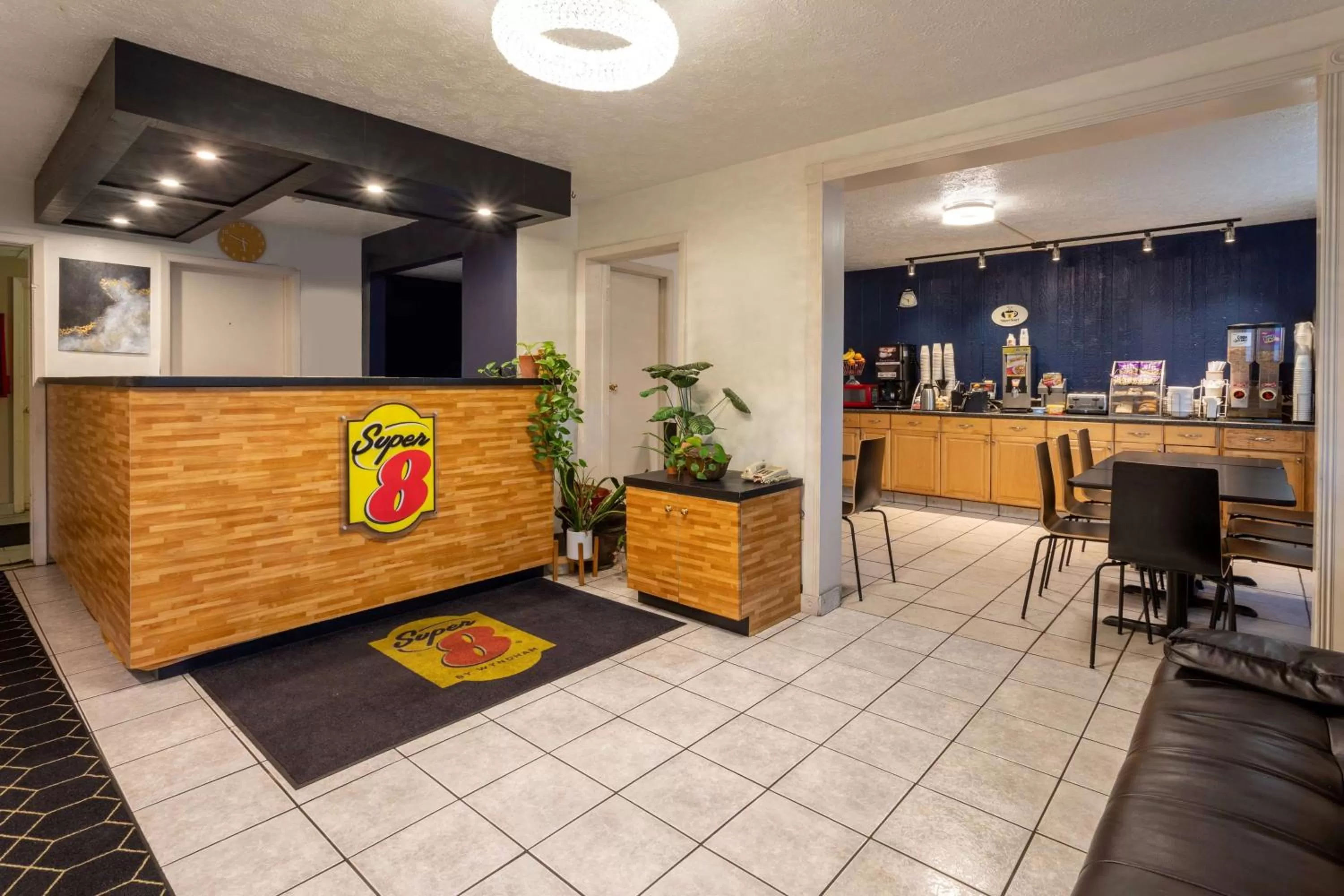Lobby or reception in Super 8 by Wyndham Wooster