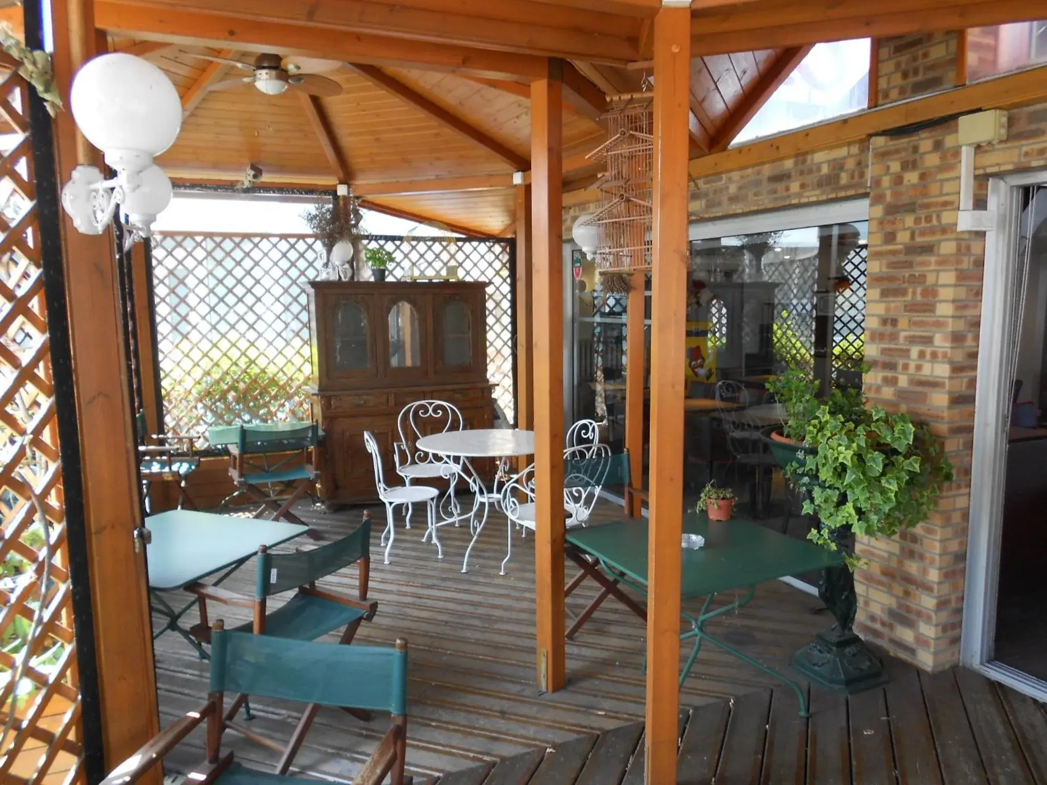 Balcony/Terrace, Restaurant/Places to Eat in Arche Hotel