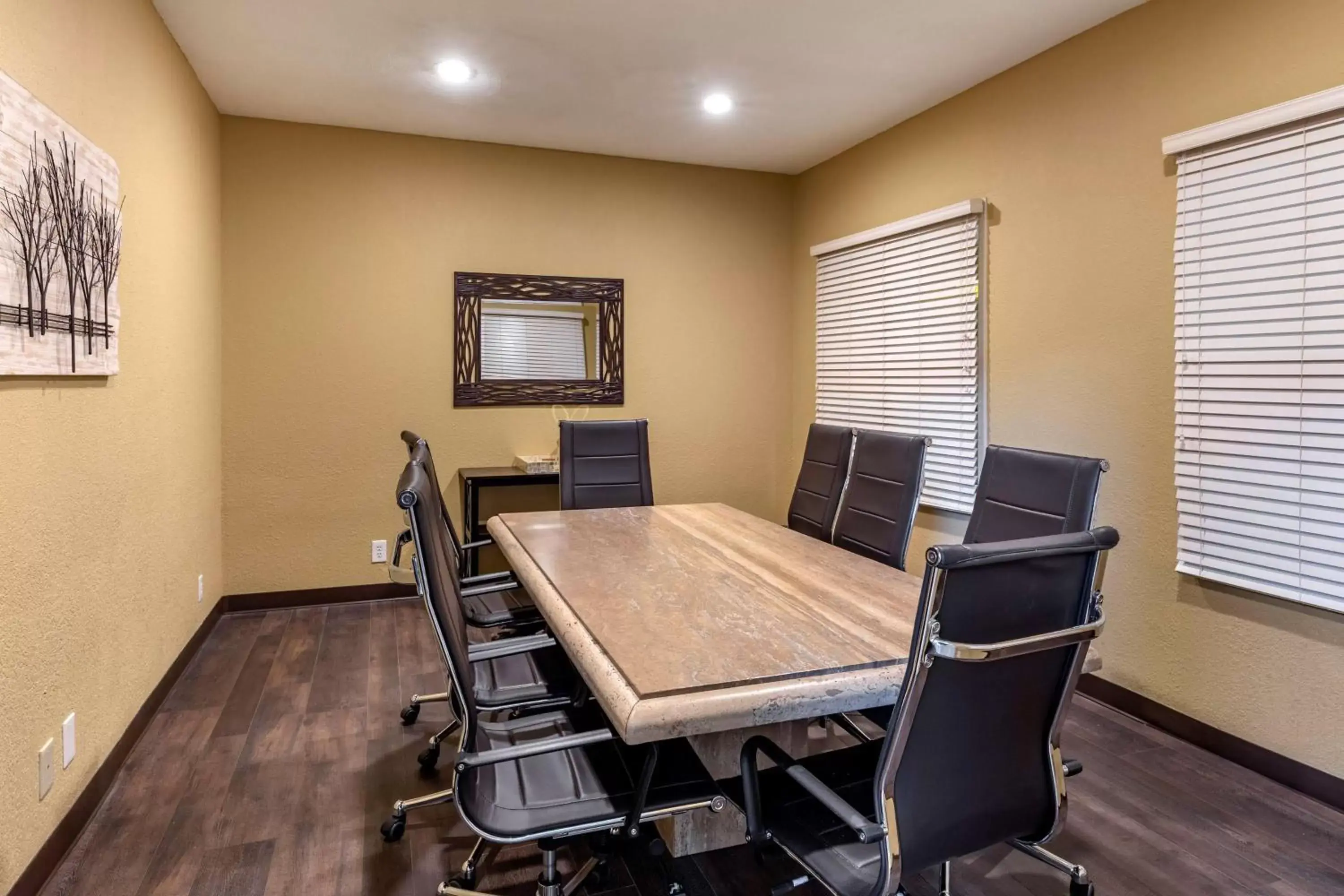 Meeting/conference room in Best Western Plus DFW Airport Suites