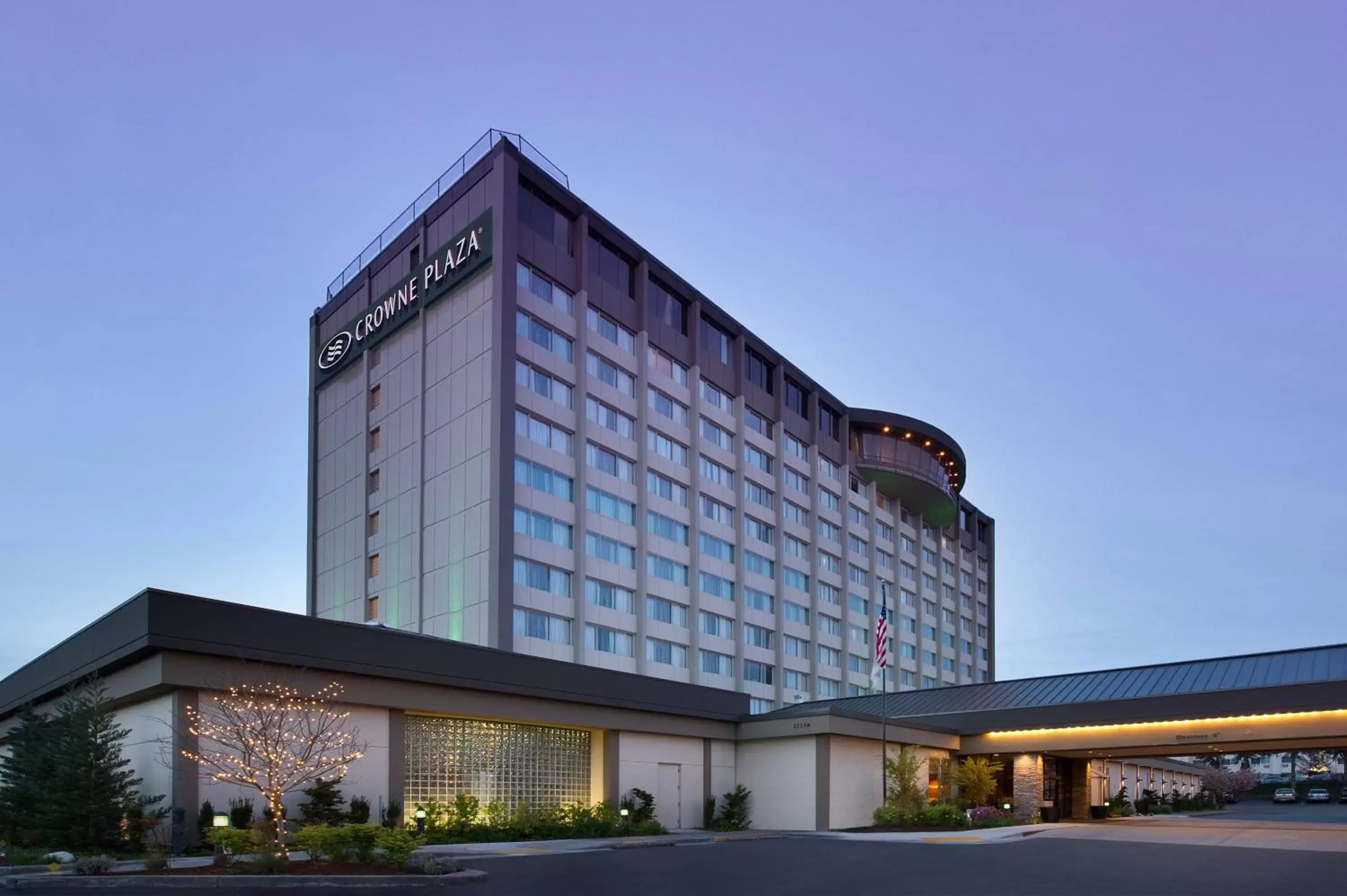 Property building in Crowne Plaza Seattle Airport, an IHG Hotel