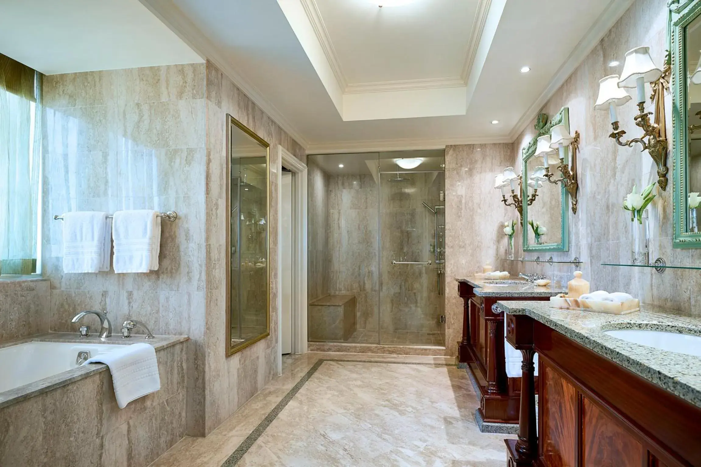 Bathroom in Four Seasons Cairo At The First Residence Bathroom in Four Seasons Cairo At The First Residence