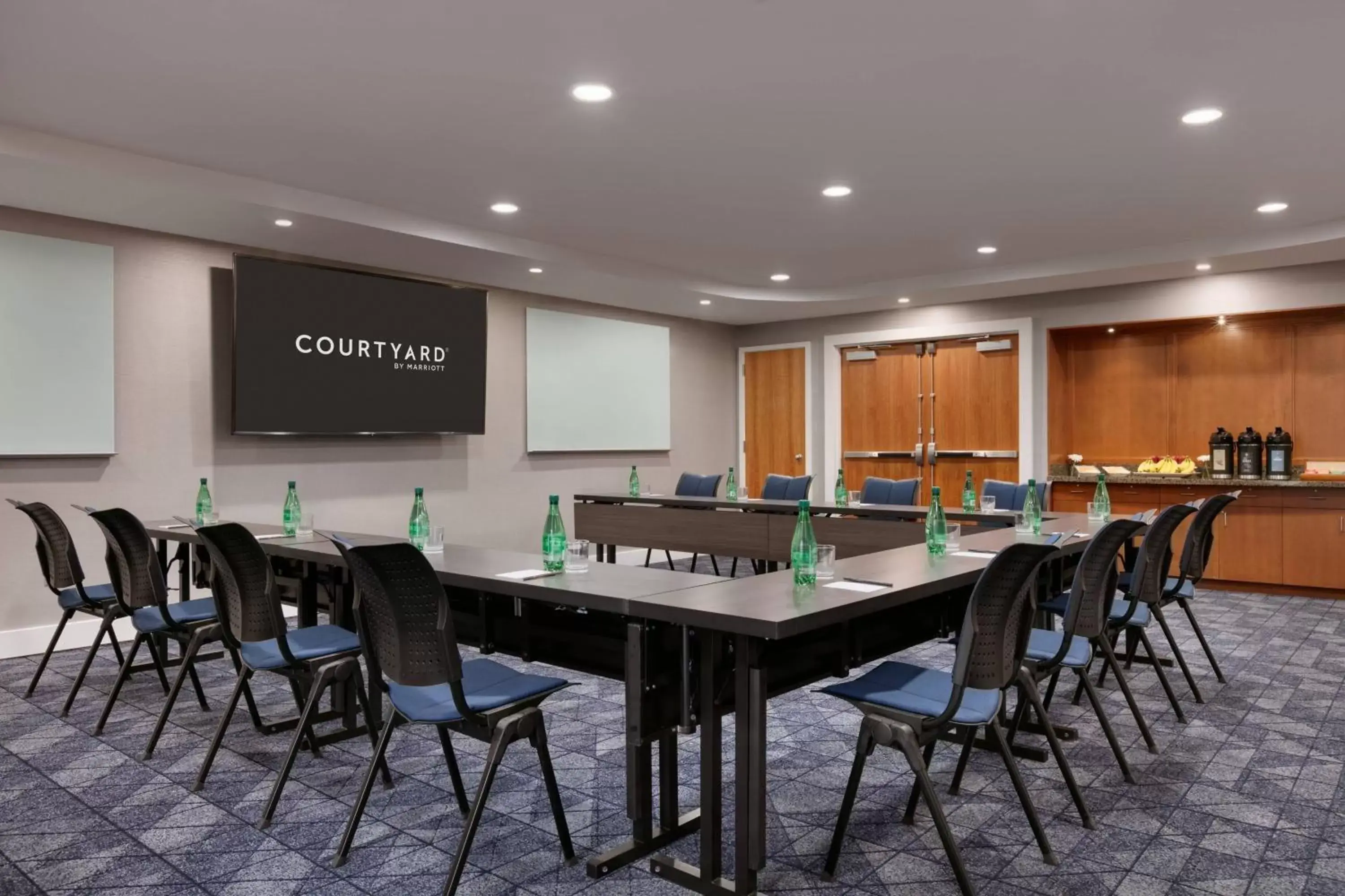 Meeting/conference room in Courtyard Lancaster