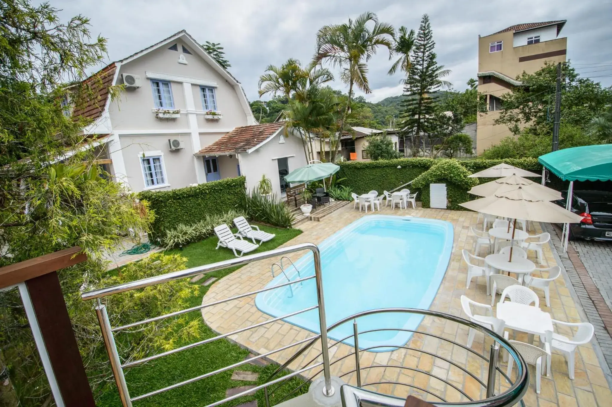 Garden, Pool View in Hotel Blumenhof