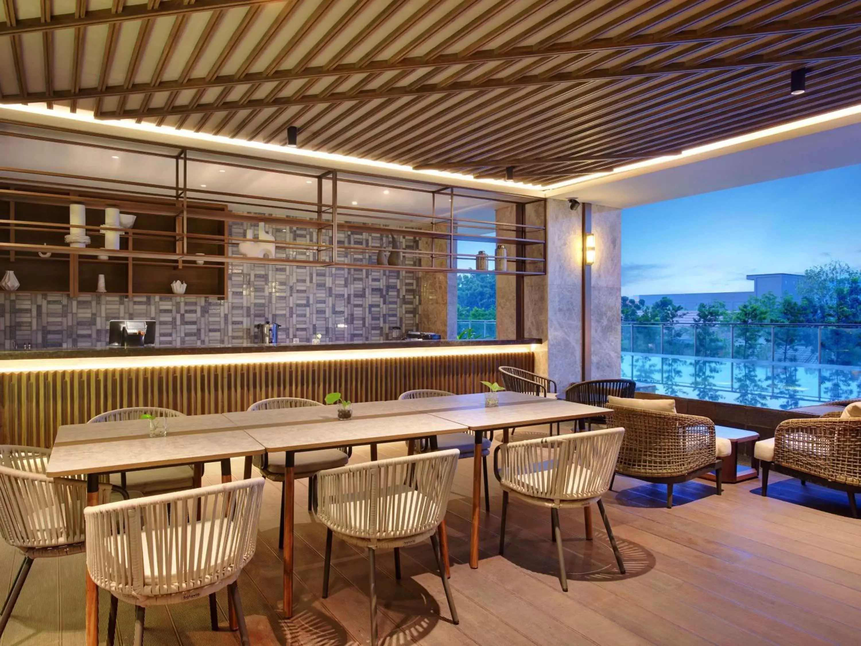 Lounge or bar in Mercure Pangkalan Bun Lounge or bar in Mercure Pangkalan Bun