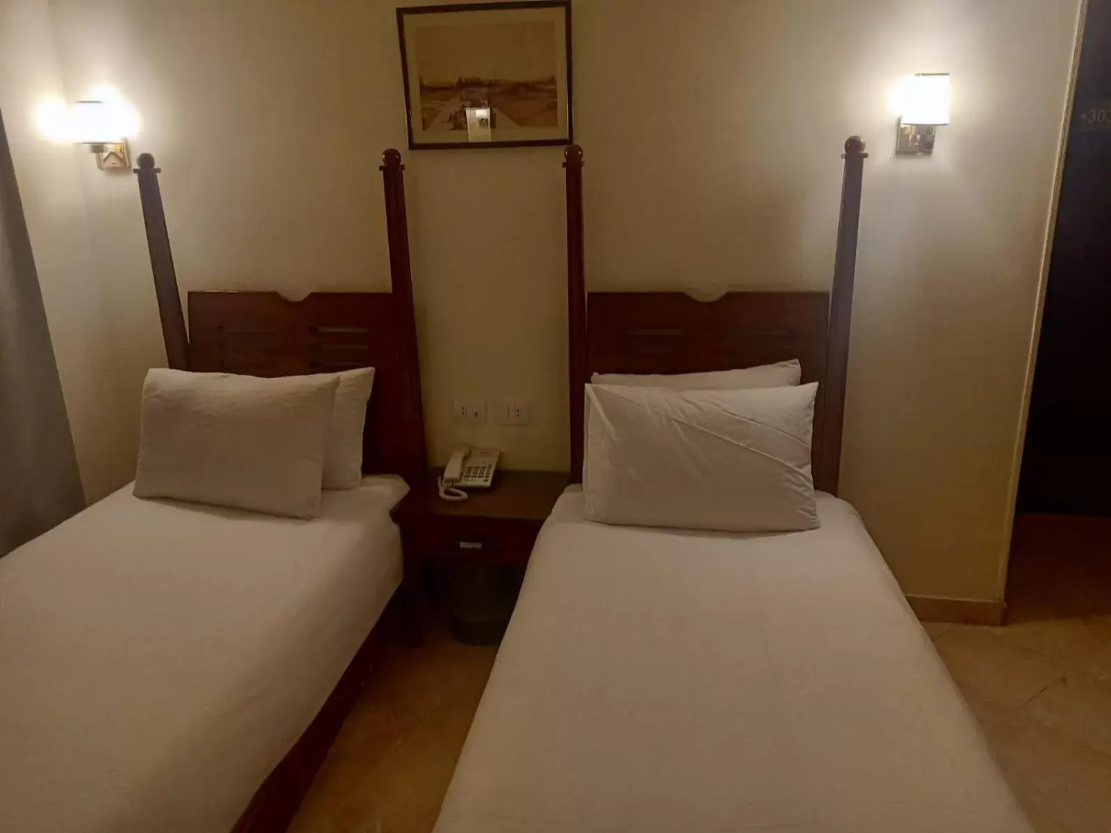 Bed in Golden Carven Hotel