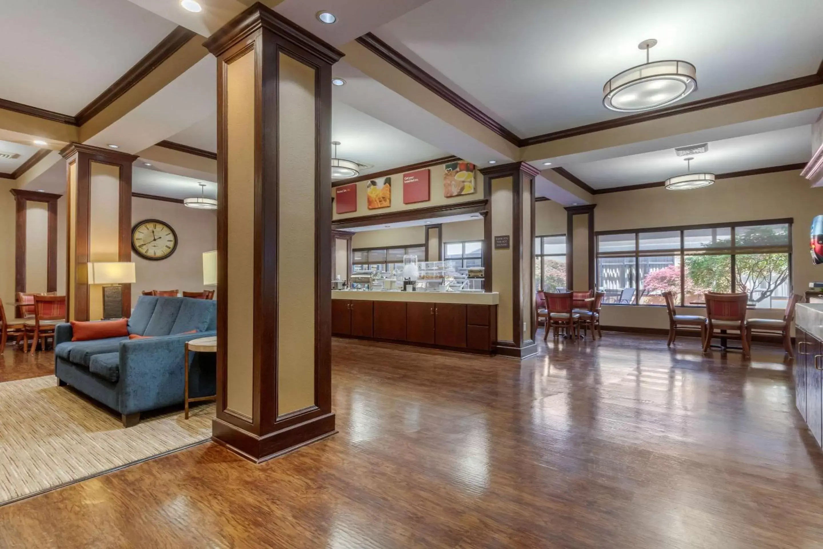 Restaurant/places to eat, Lobby/Reception in Comfort Suites Rolla