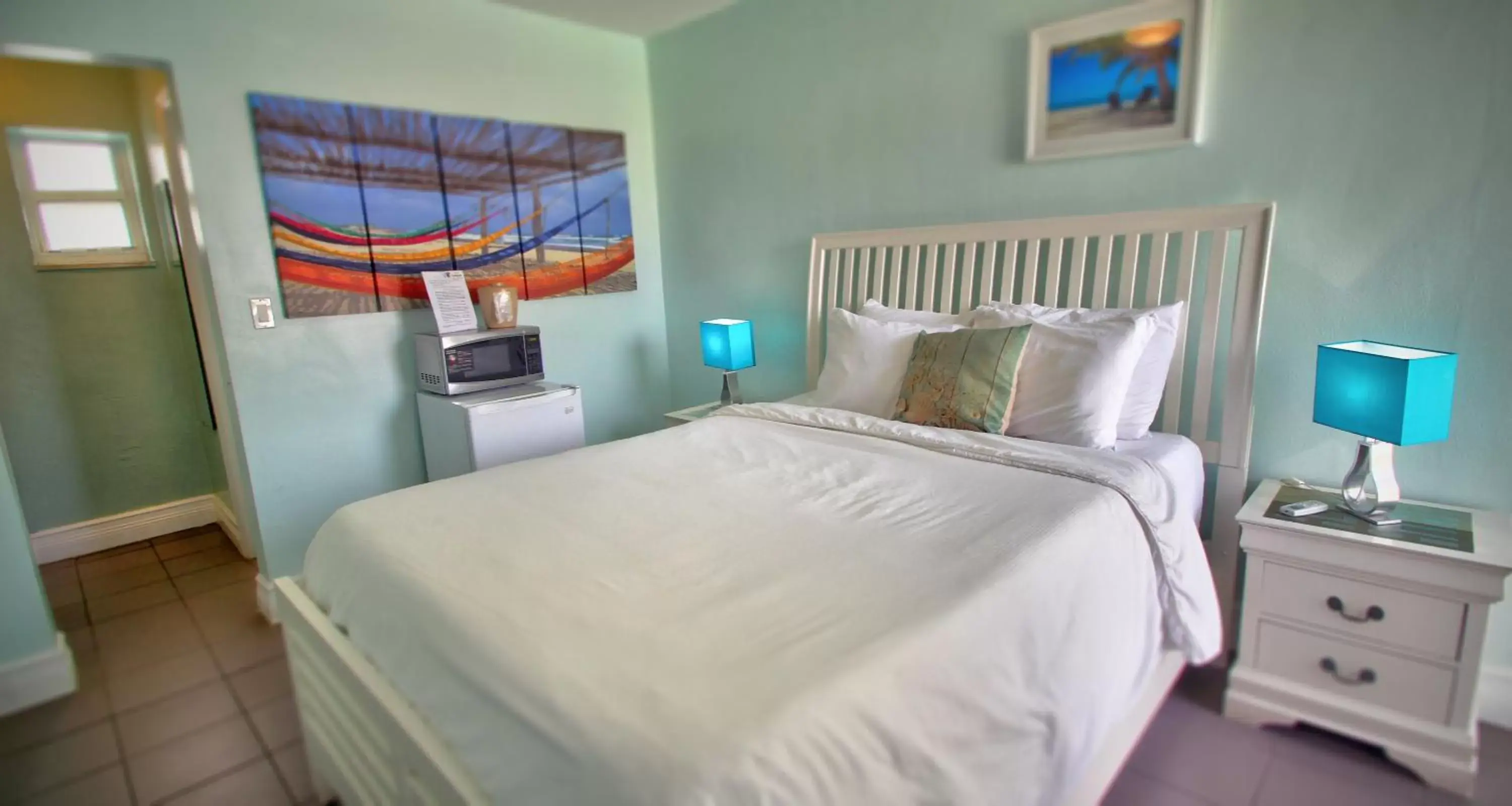 Bed in Hollywood Beachside Boutique Suite
