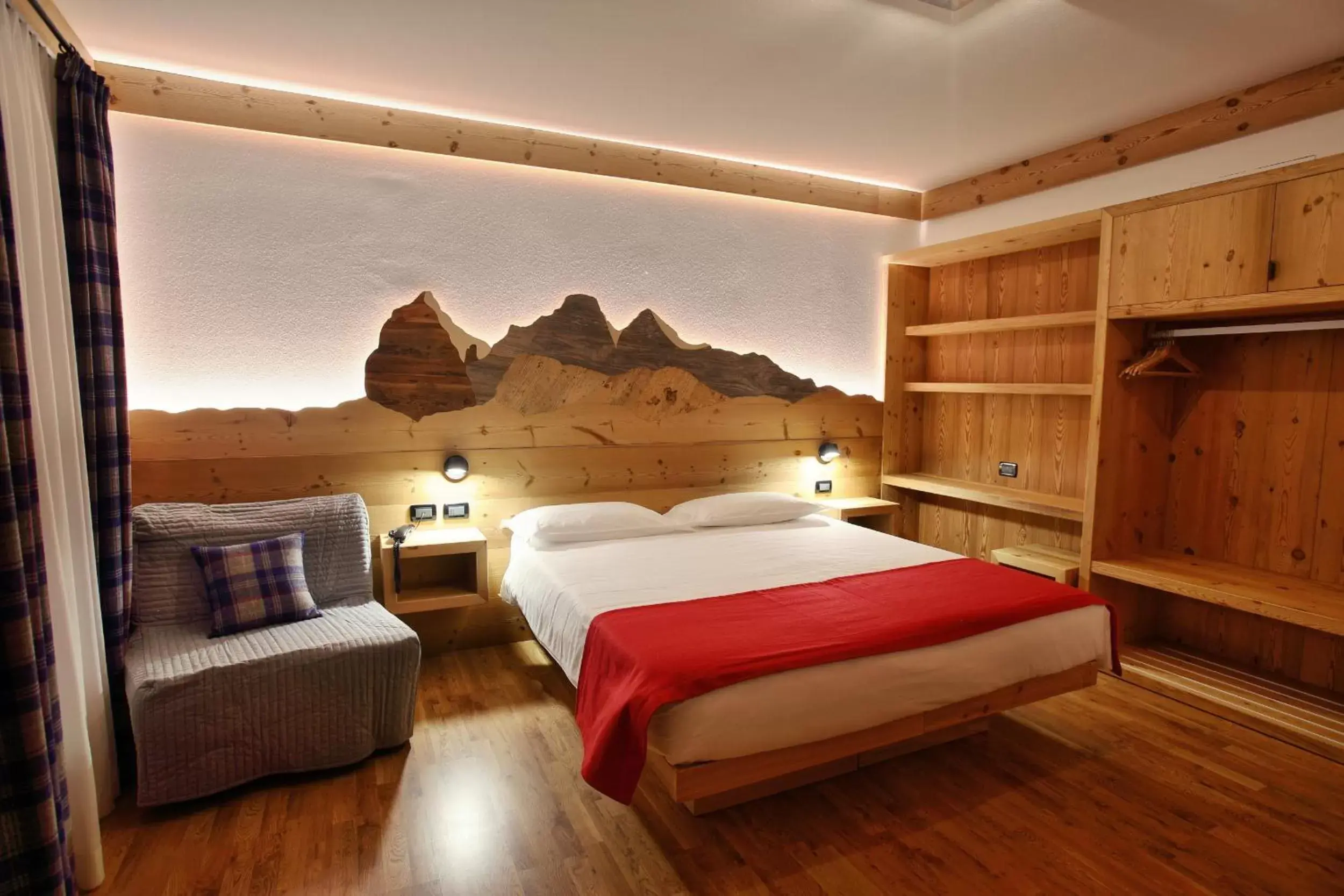 Bedroom, Bed in Hotel Des Alpes Bedroom, Bed in Hotel Des Alpes