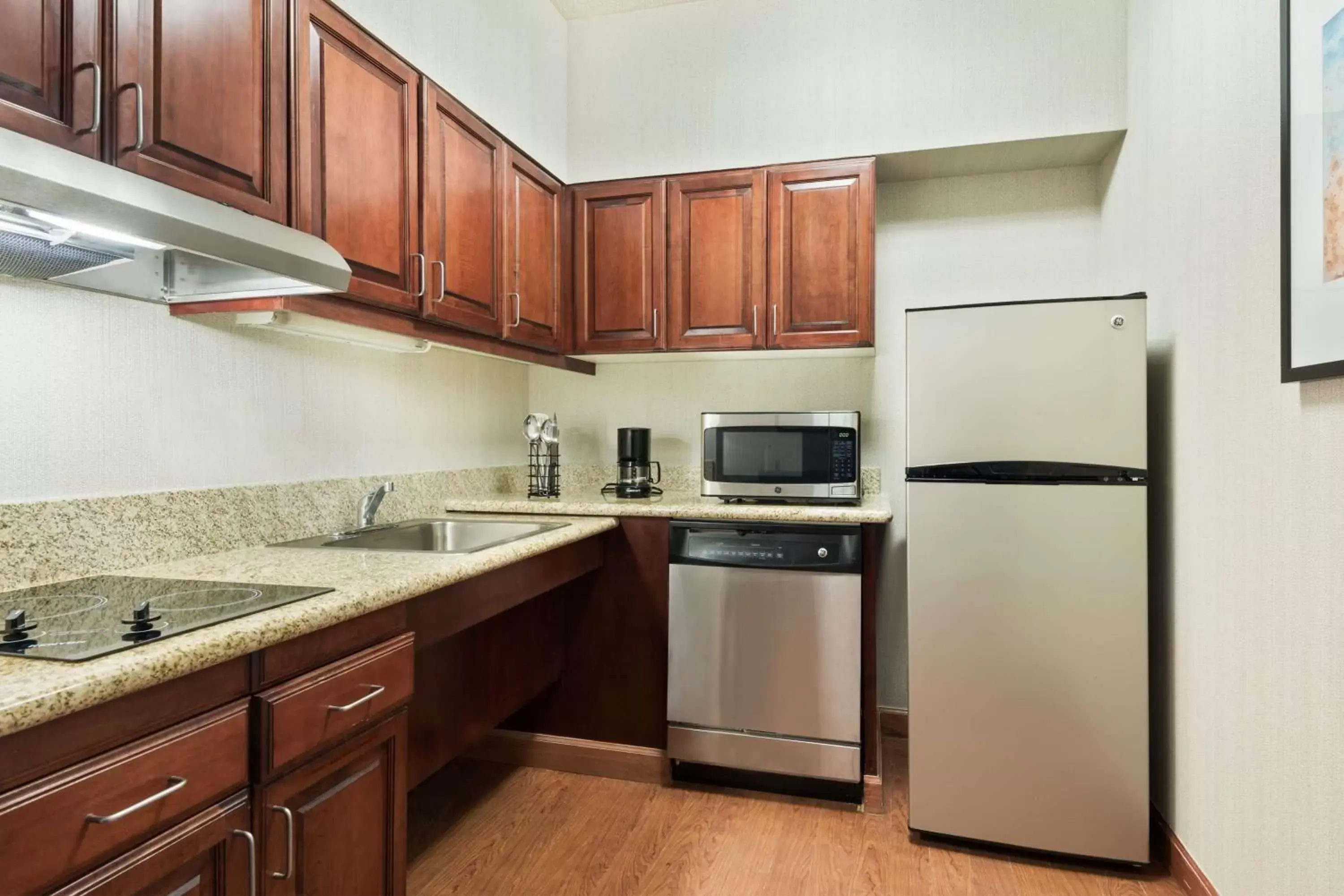 Kitchen or kitchenette, Kitchen/Kitchenette in Homewood Suites by Hilton Baton Rouge