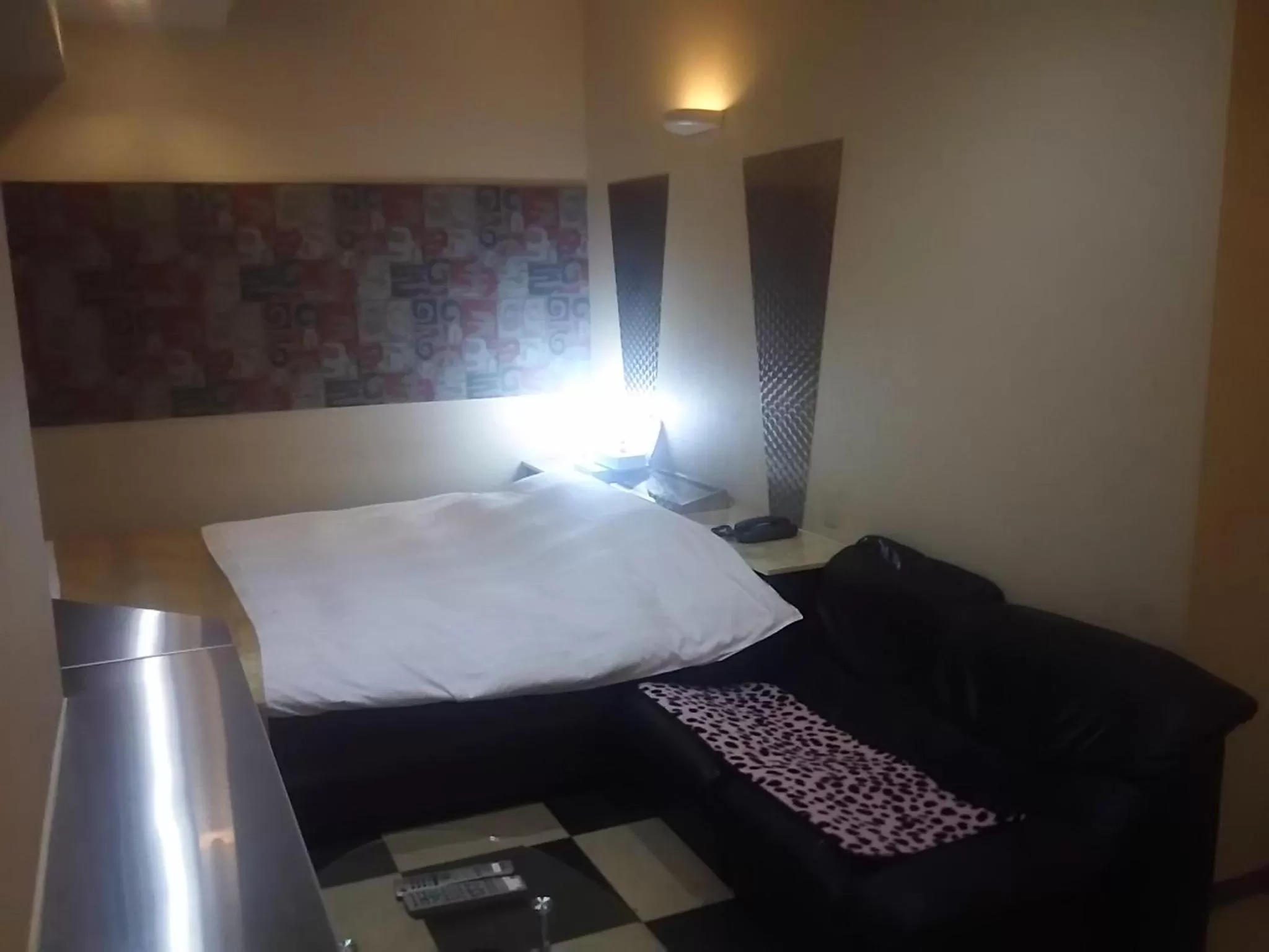 Bedroom, Bed in Hotel Sting