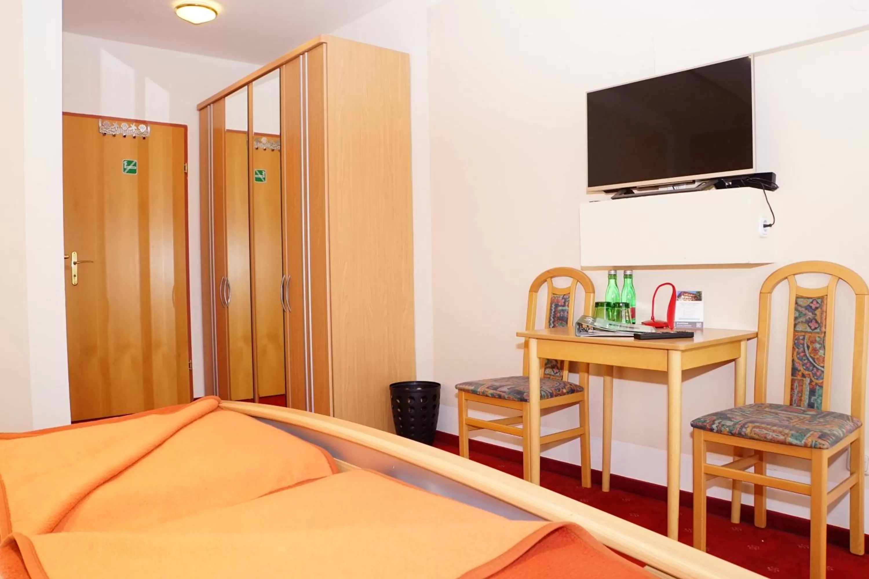 TV and multimedia, Bed in Hotel Hudelist