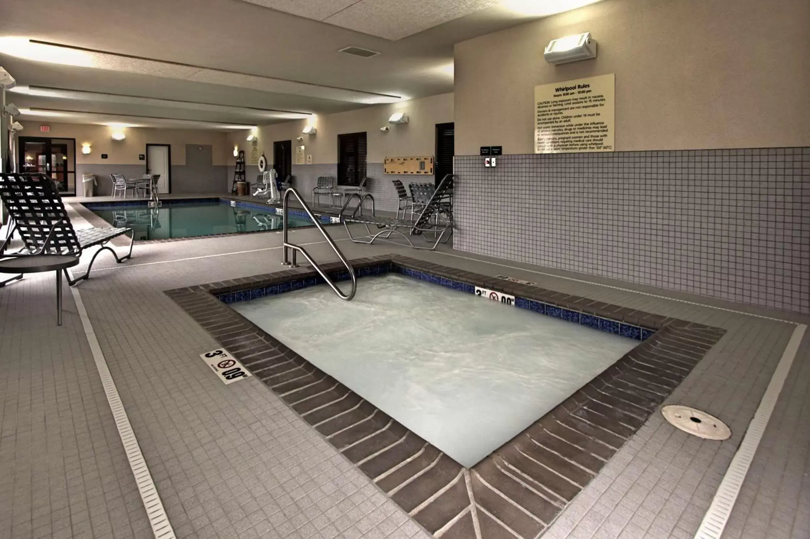 Pool view, Swimming Pool in Hampton Inn Defiance