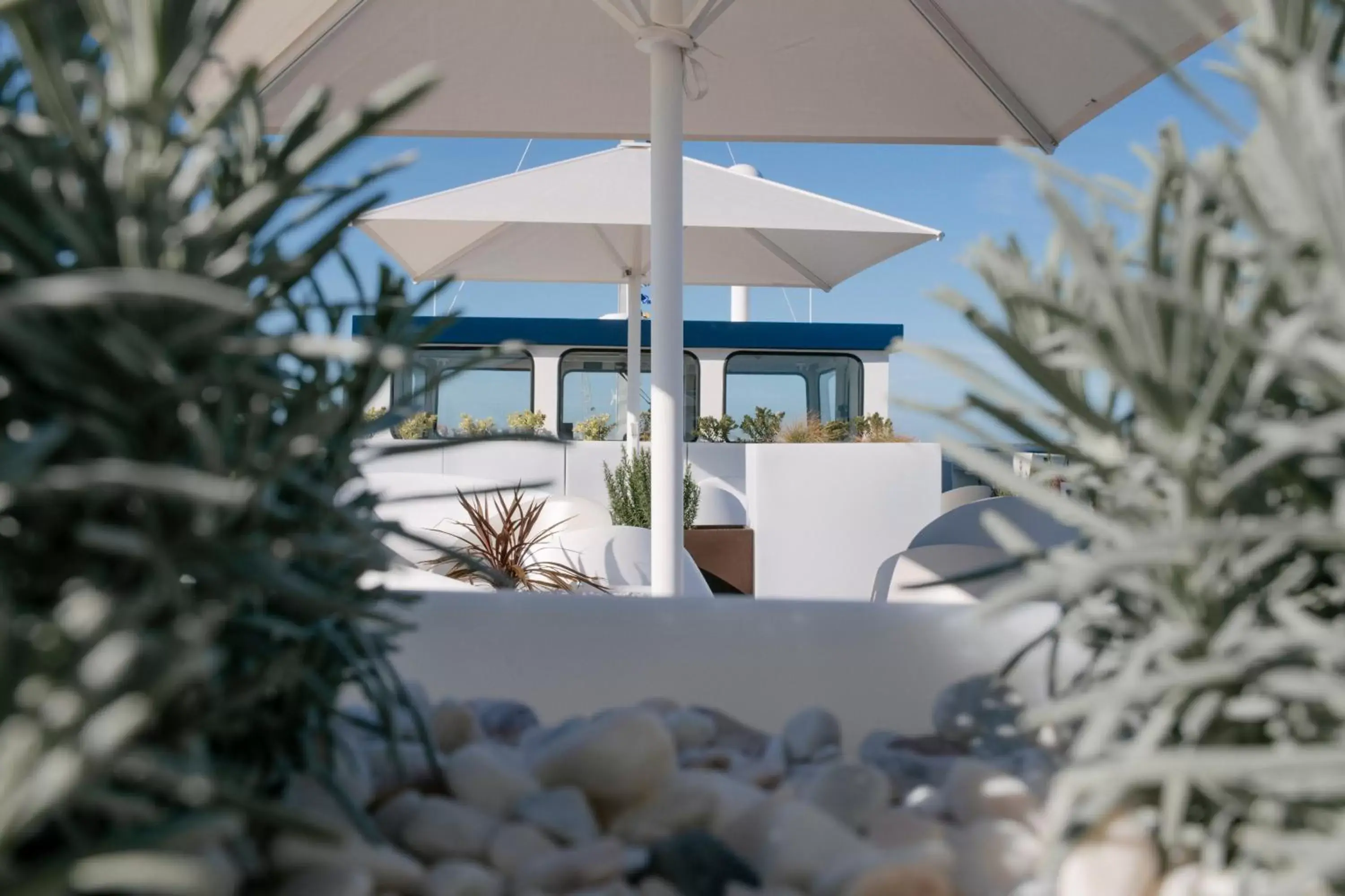 Balcony/Terrace, Property Building in Costa do Sal Hotel Boat Lounge