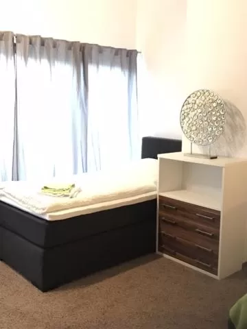 Bed in Gästehaus beim Prinz