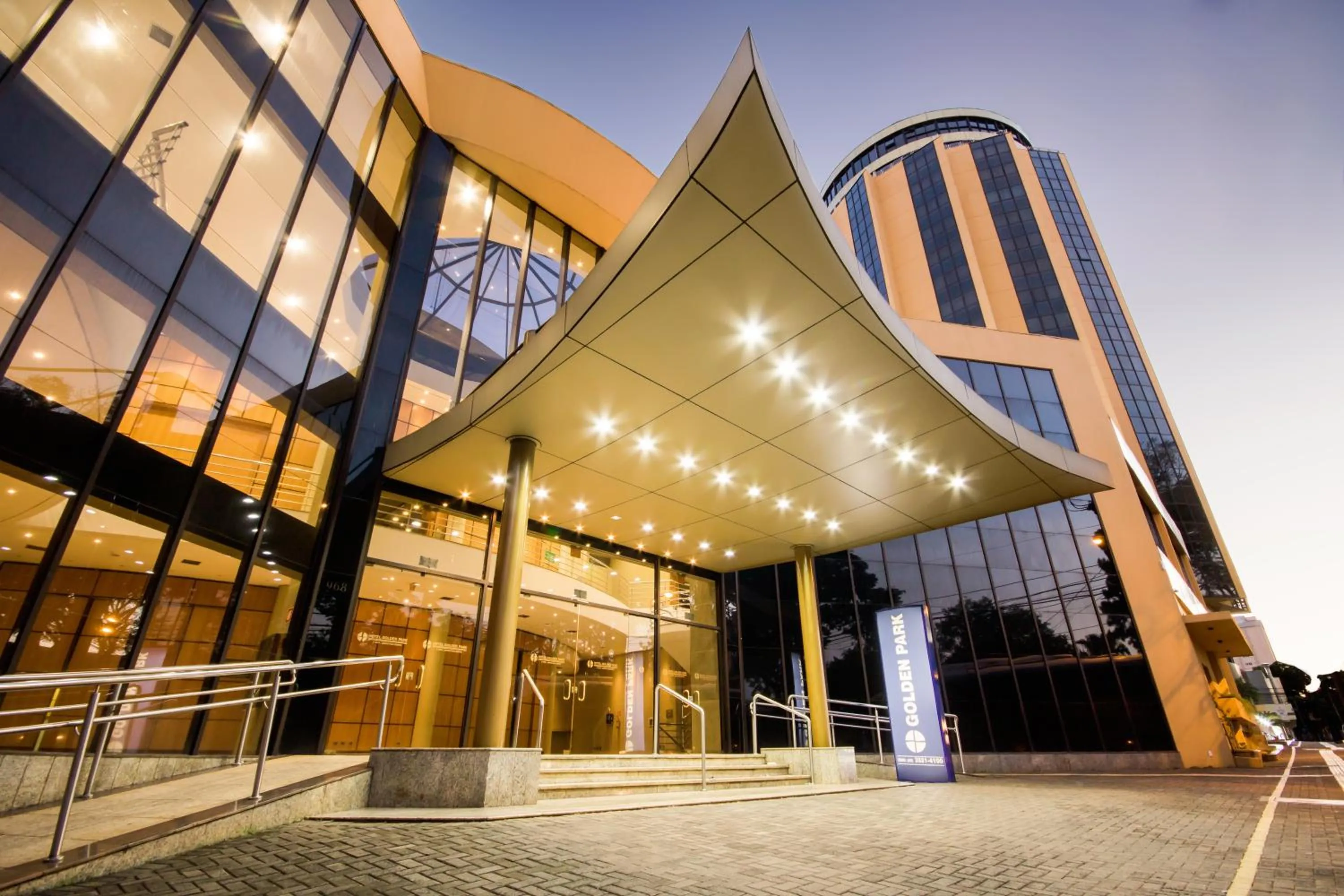 Meeting/conference room in Hotel Golden Park Internacional Foz & Convenções By Nacional Inn