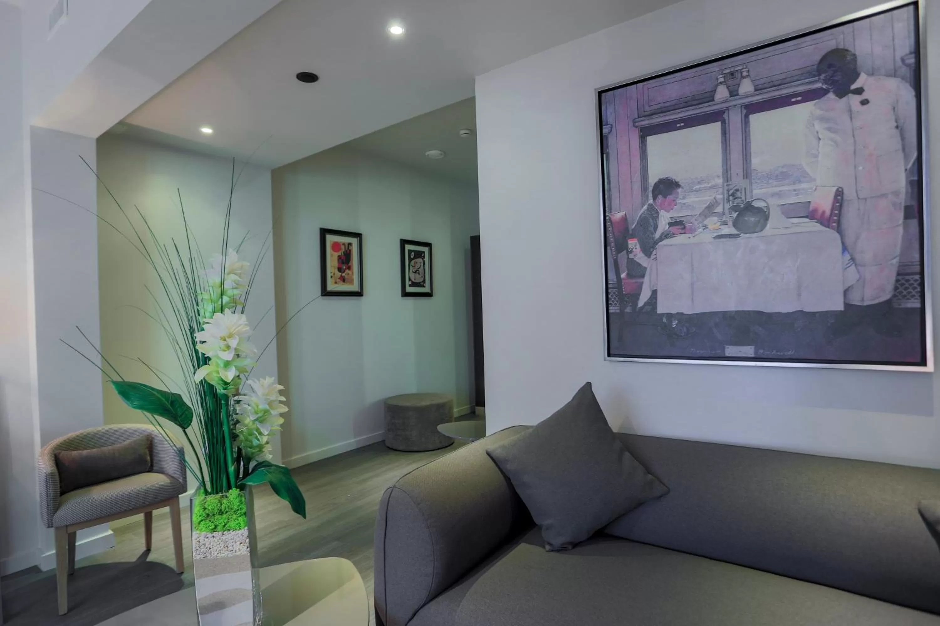 Seating area in Chez Maman Hotel & Restaurant