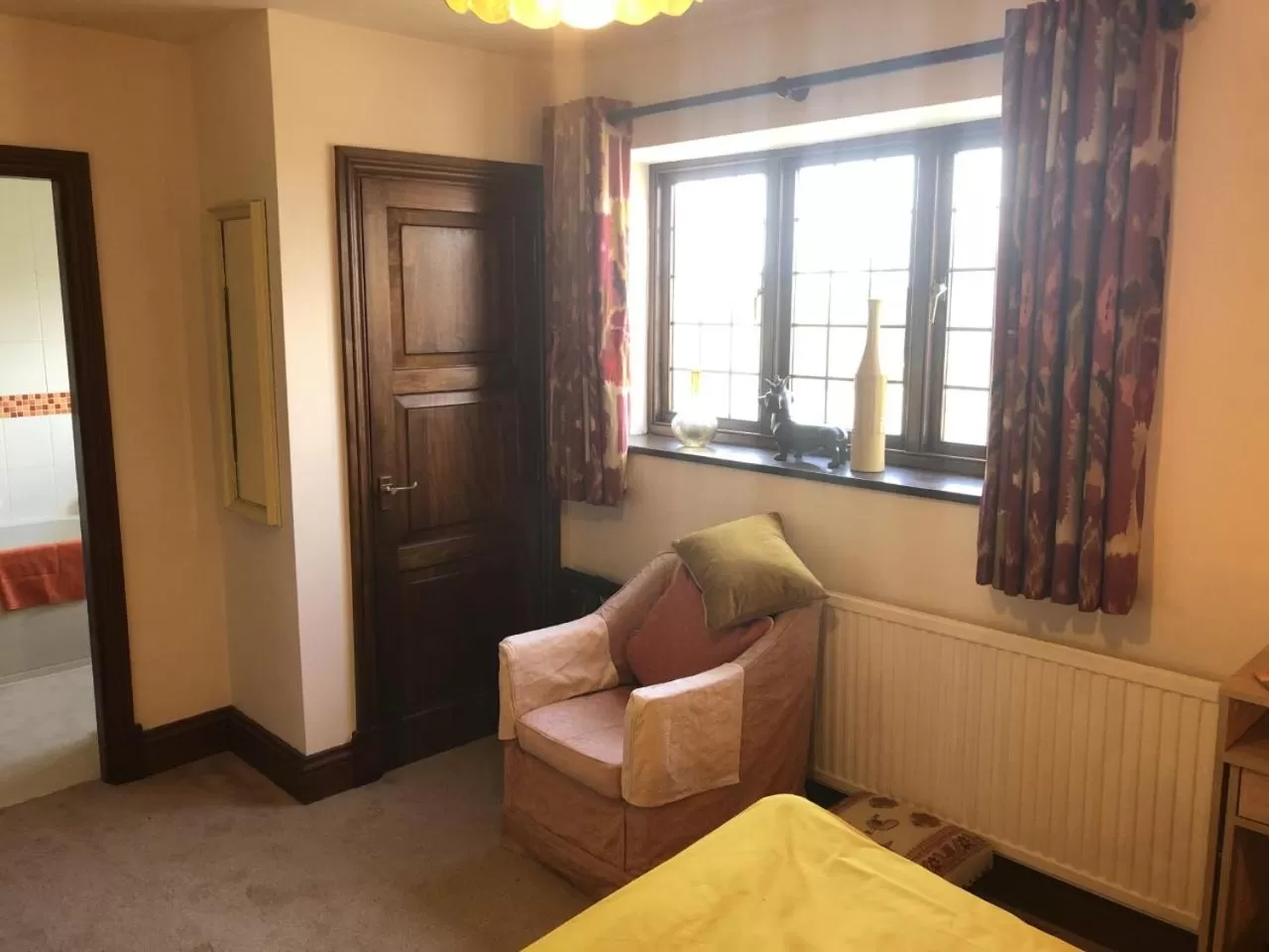 Bed, Seating Area in NIGHTINGALE B&B