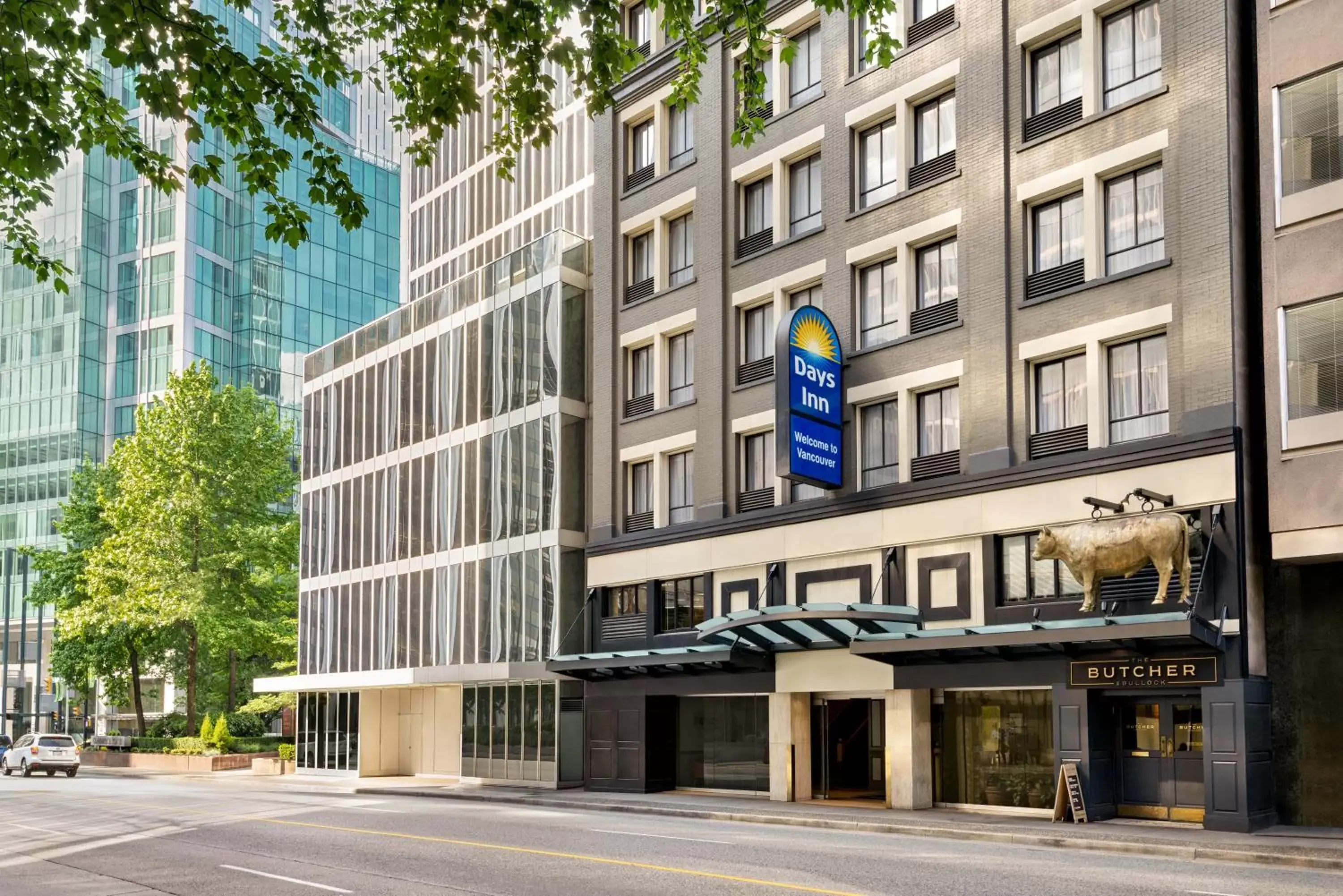 Facade/entrance, Property Building in Days Inn by Wyndham Vancouver Downtown