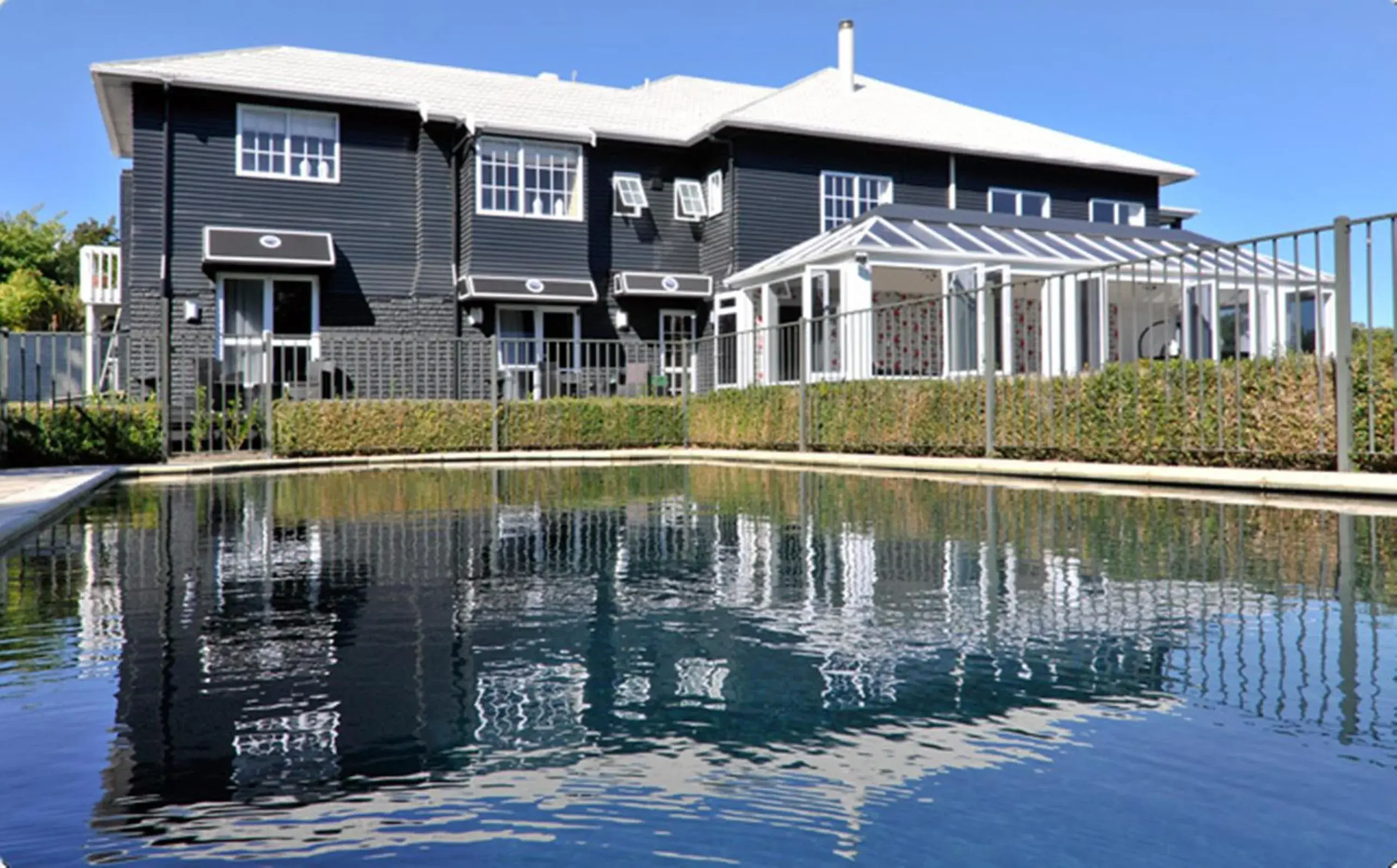 Property building in Black Swan Lakeside Boutique Hotel Property building in Black Swan Lakeside Boutique Hotel