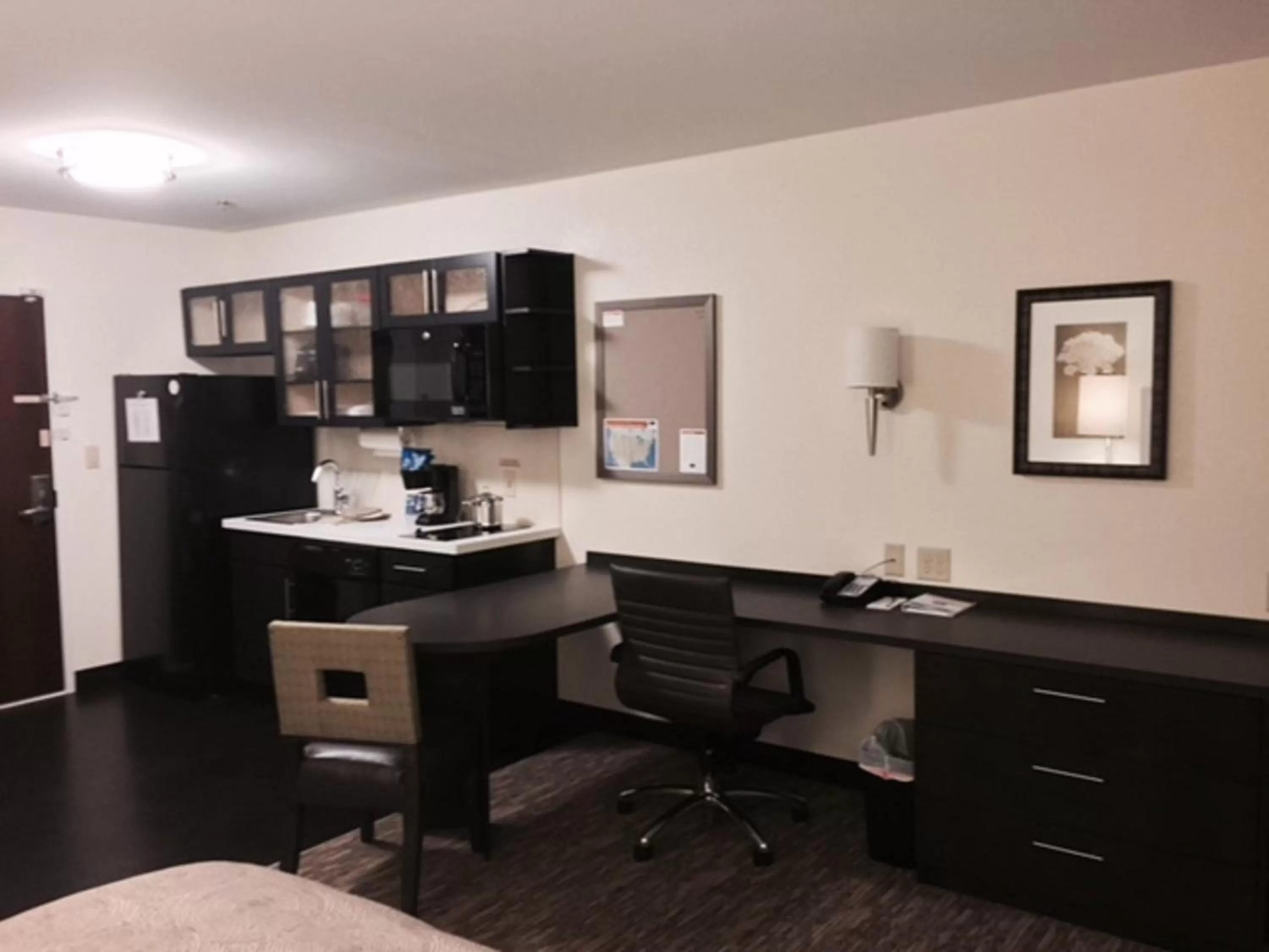 Photo of the whole room in Candlewood Suites Youngstown W - I-80 Niles Area by IHG