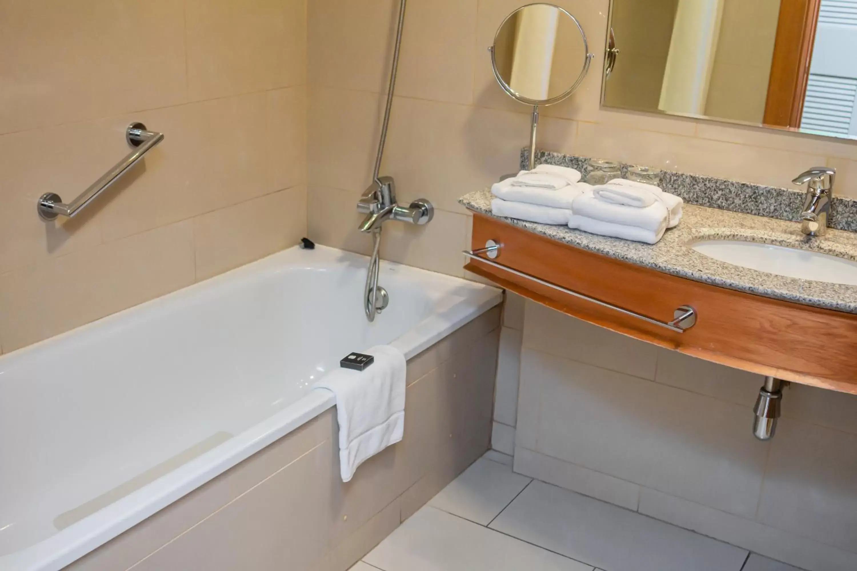 Bath, Bathroom in Sonesta Hotel Osorno