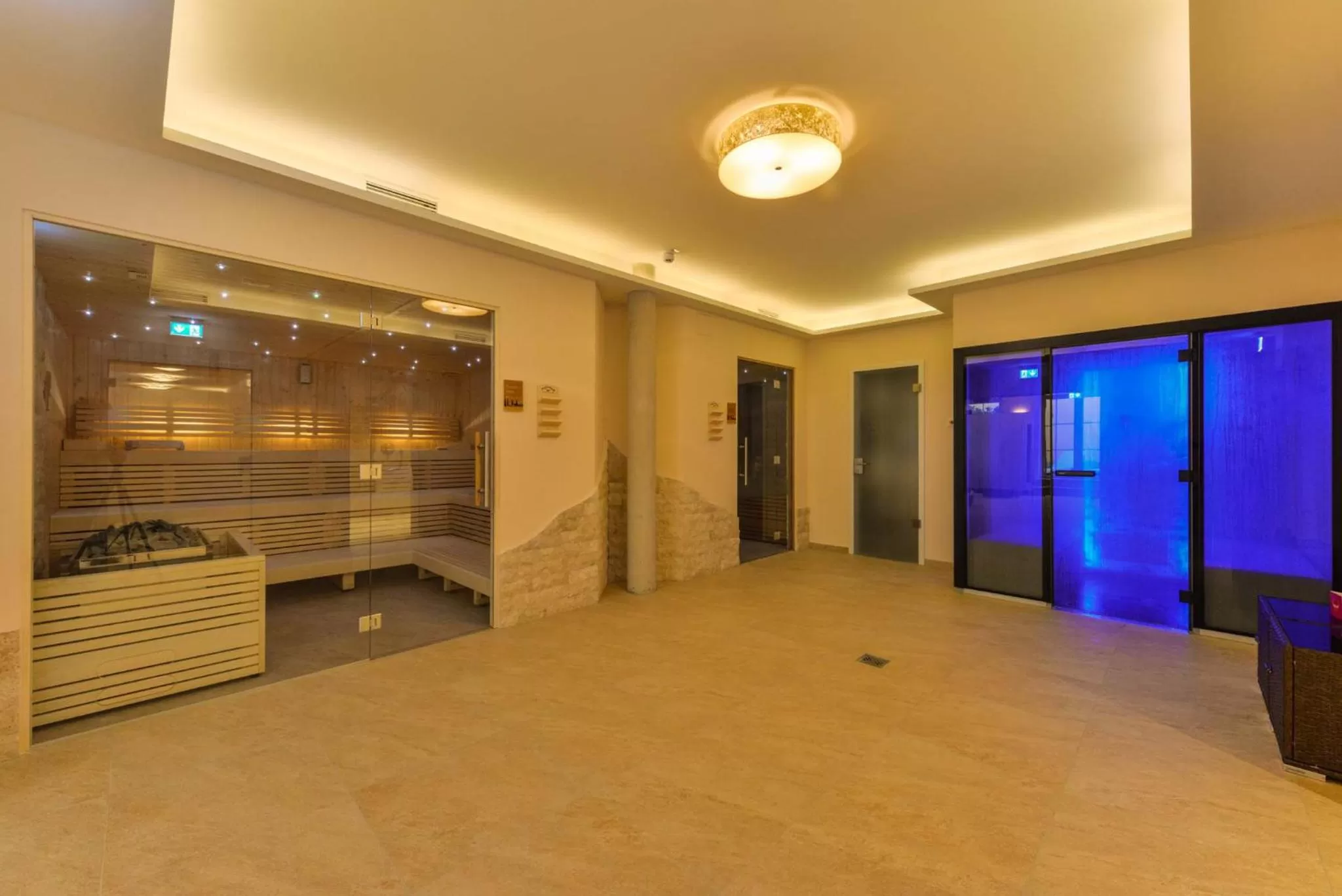 Steam room in Abasto Hotel & Spa Maisach