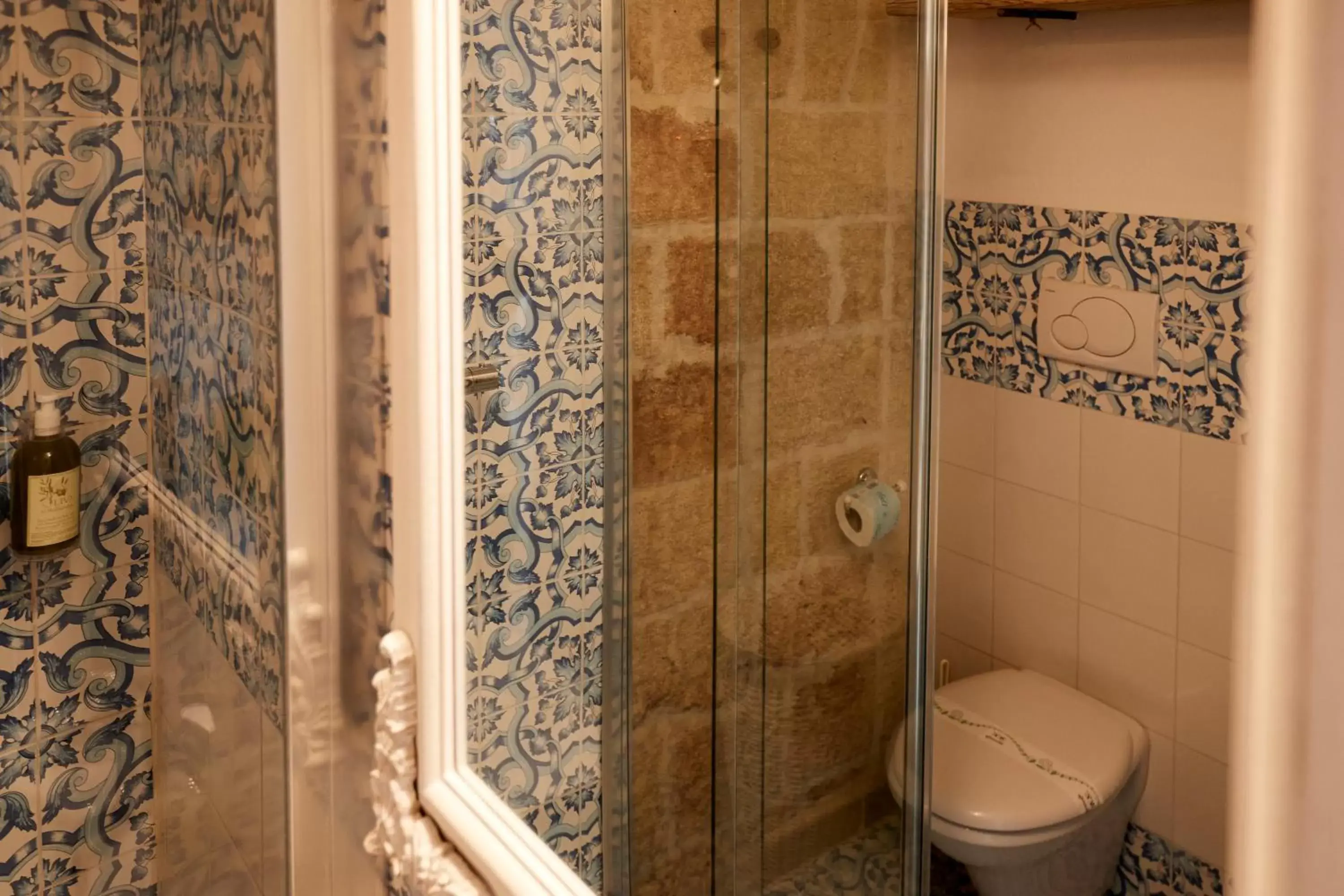 Bathroom in Dei Serafini