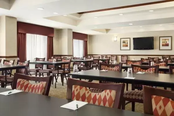 Restaurant/Places to Eat in Country Inn & Suites by Radisson, Conway, AR