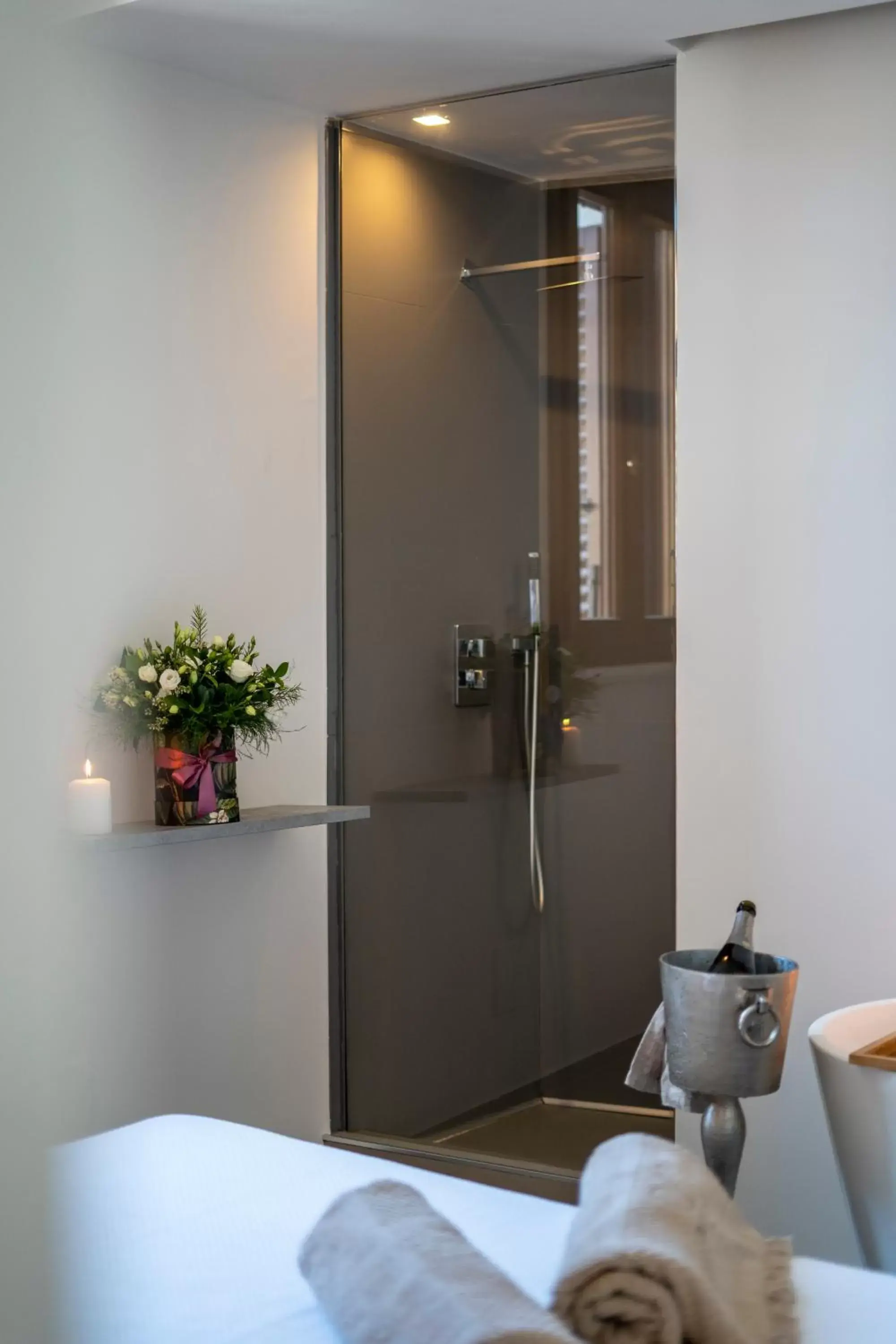Shower, Bathroom in Dimora Valmar Luxury Charm