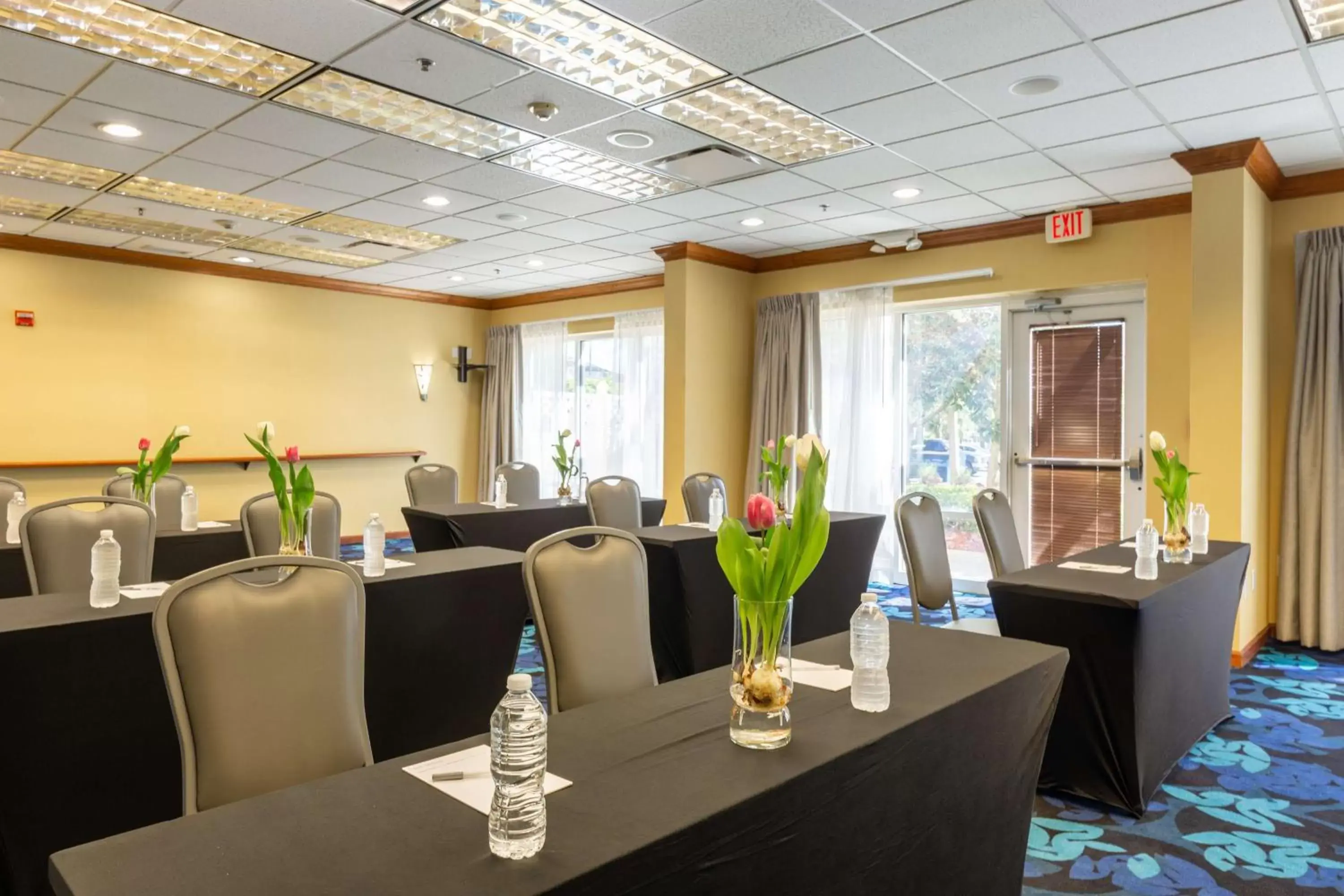 Meeting/conference room in Hampton Inn & Suites Jacksonville Deerwood Park