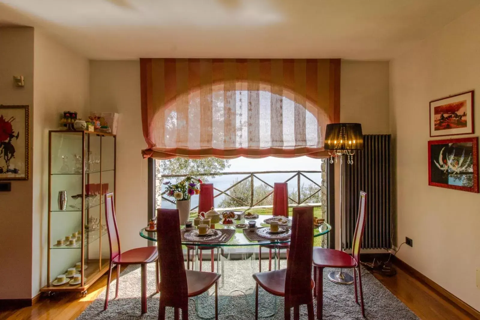 Communal lounge/ TV room, Dining Area in Villa Degli Ulivi B&B