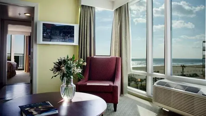 Living room in Hilton Vacation Club Ocean Beach Club Virginia Beach