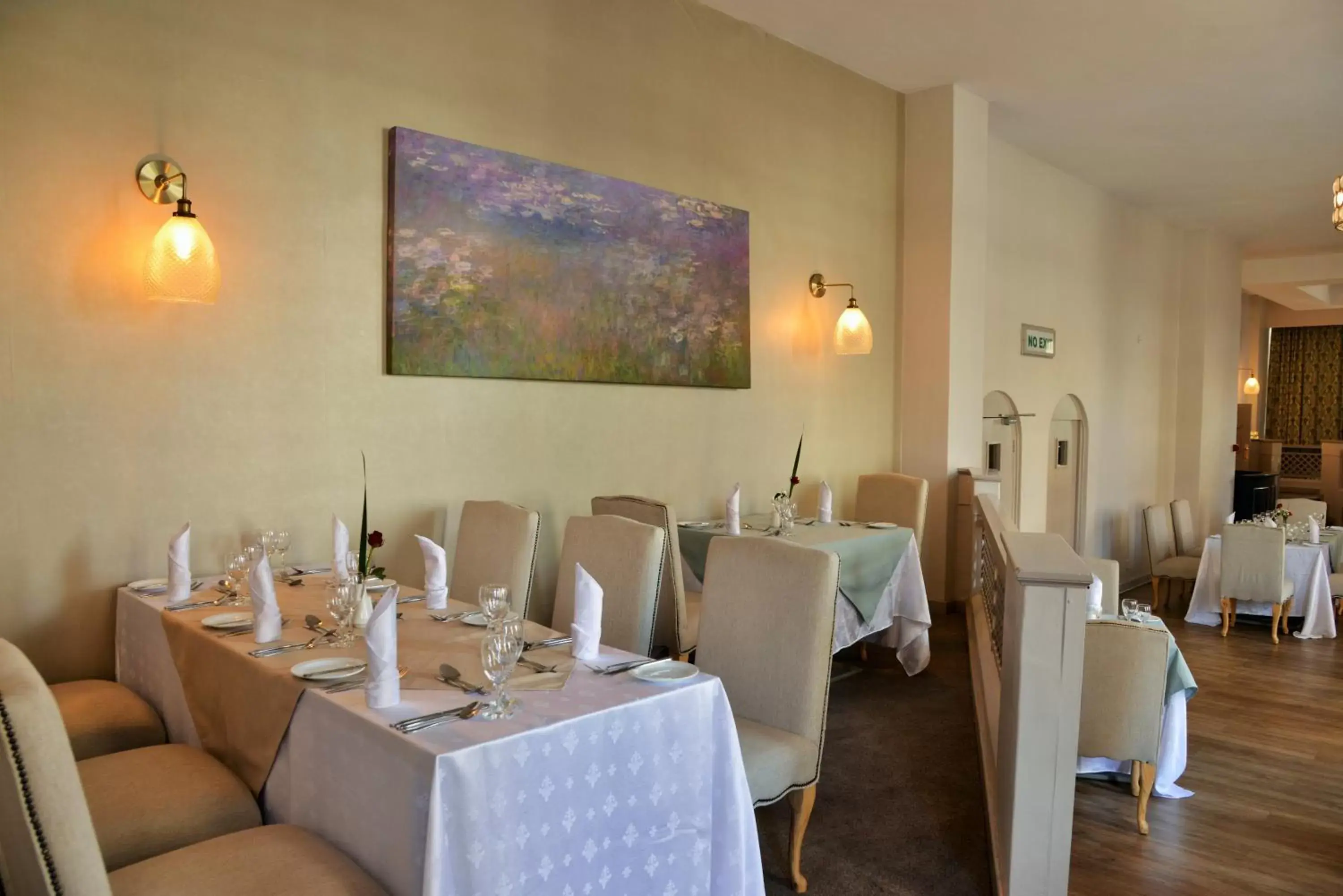 Banquet/Function facilities, Restaurant/Places to Eat in Cresta Jameson Hotel