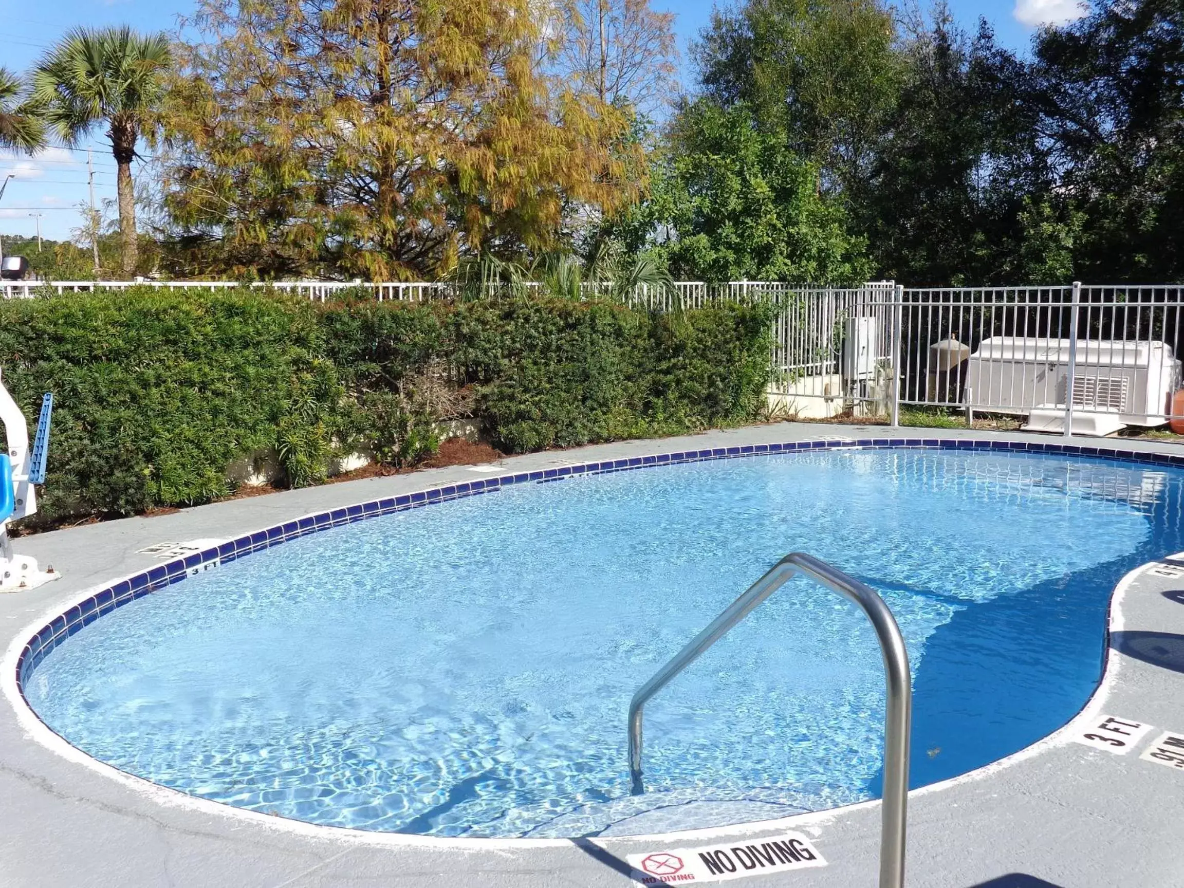 Swimming Pool in Ruskin Inn Tampa-Sun City Center