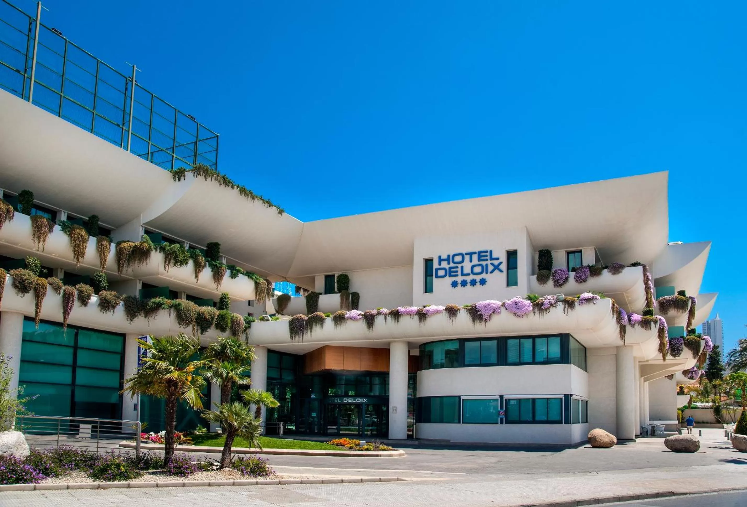 Facade/entrance in Hotel Deloix 4* Sup