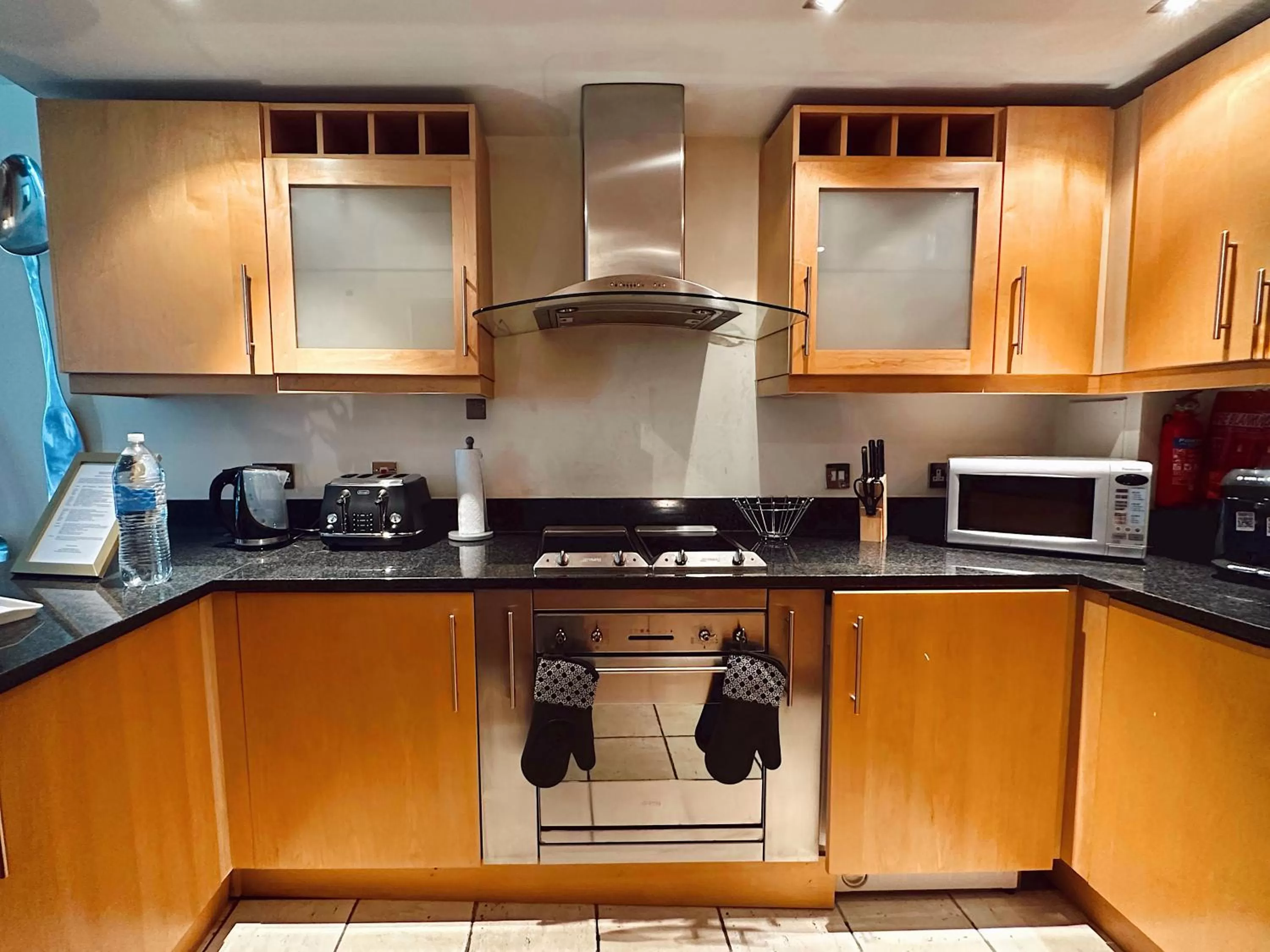 Coffee/tea facilities in Canary Wharf - Luxury Apartments